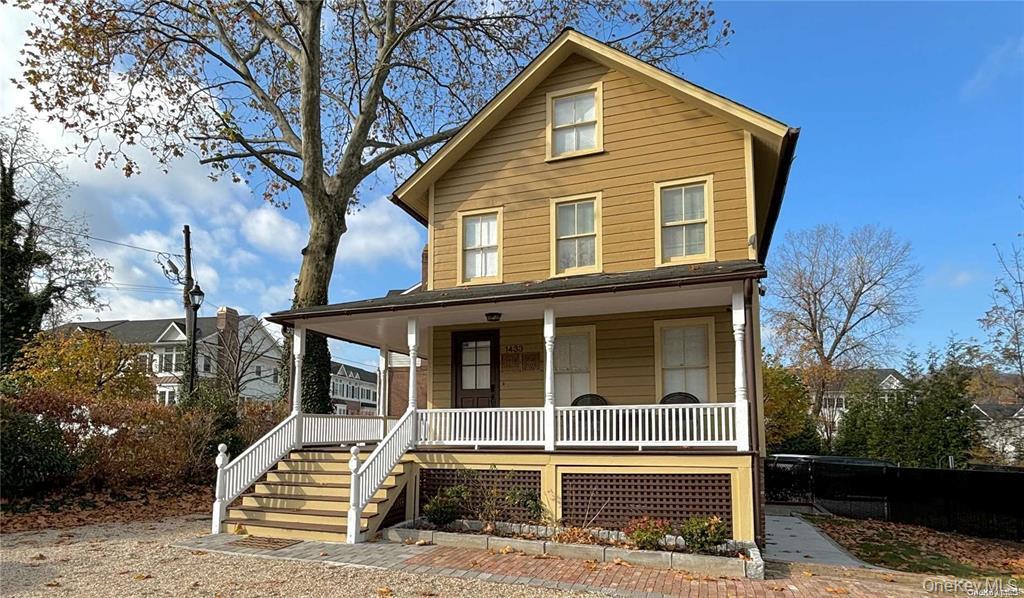 1433 OLD NORTHERN Boulevard, Roslyn, NY 11576