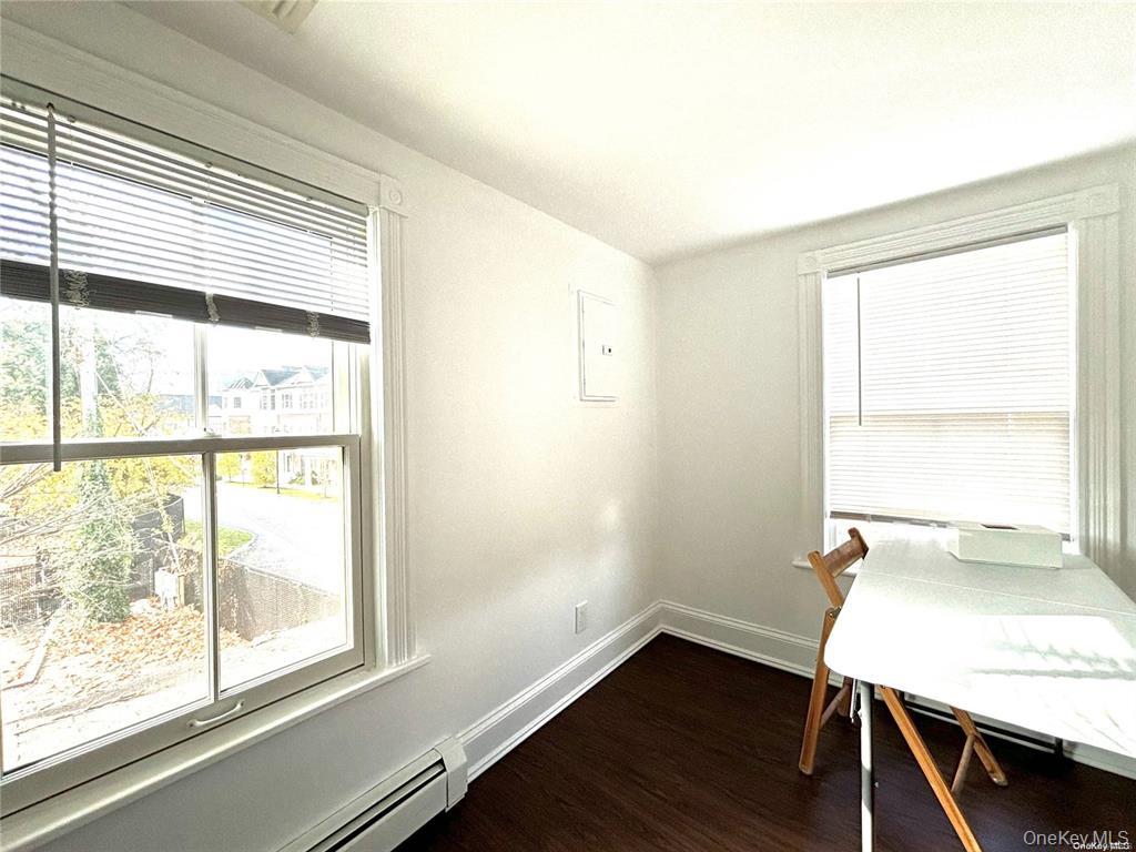 1433 Old Northern Boulevard, Roslyn, NY 11576