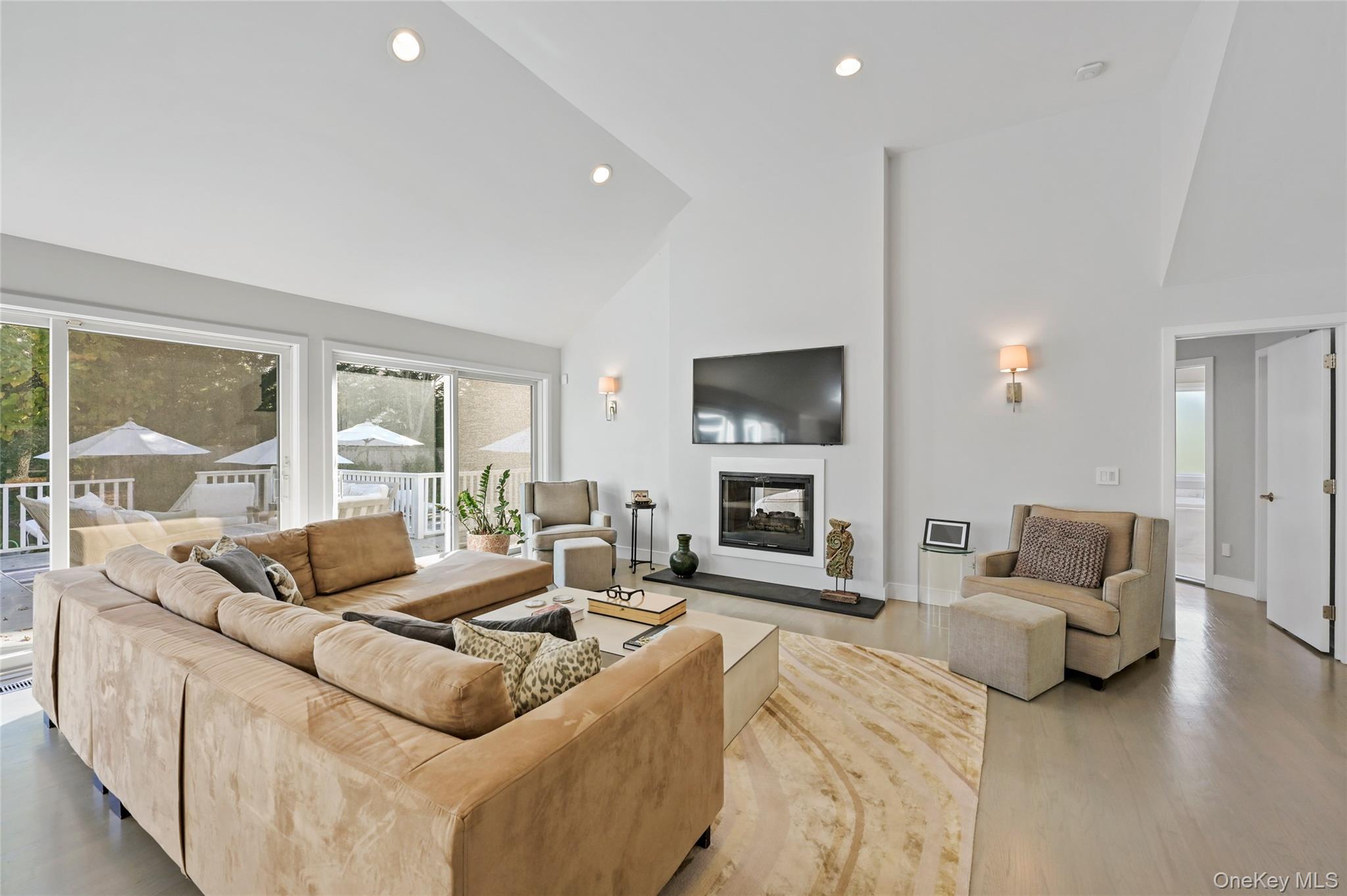 6 Bridle Path, Westhampton Beach, NY 11978