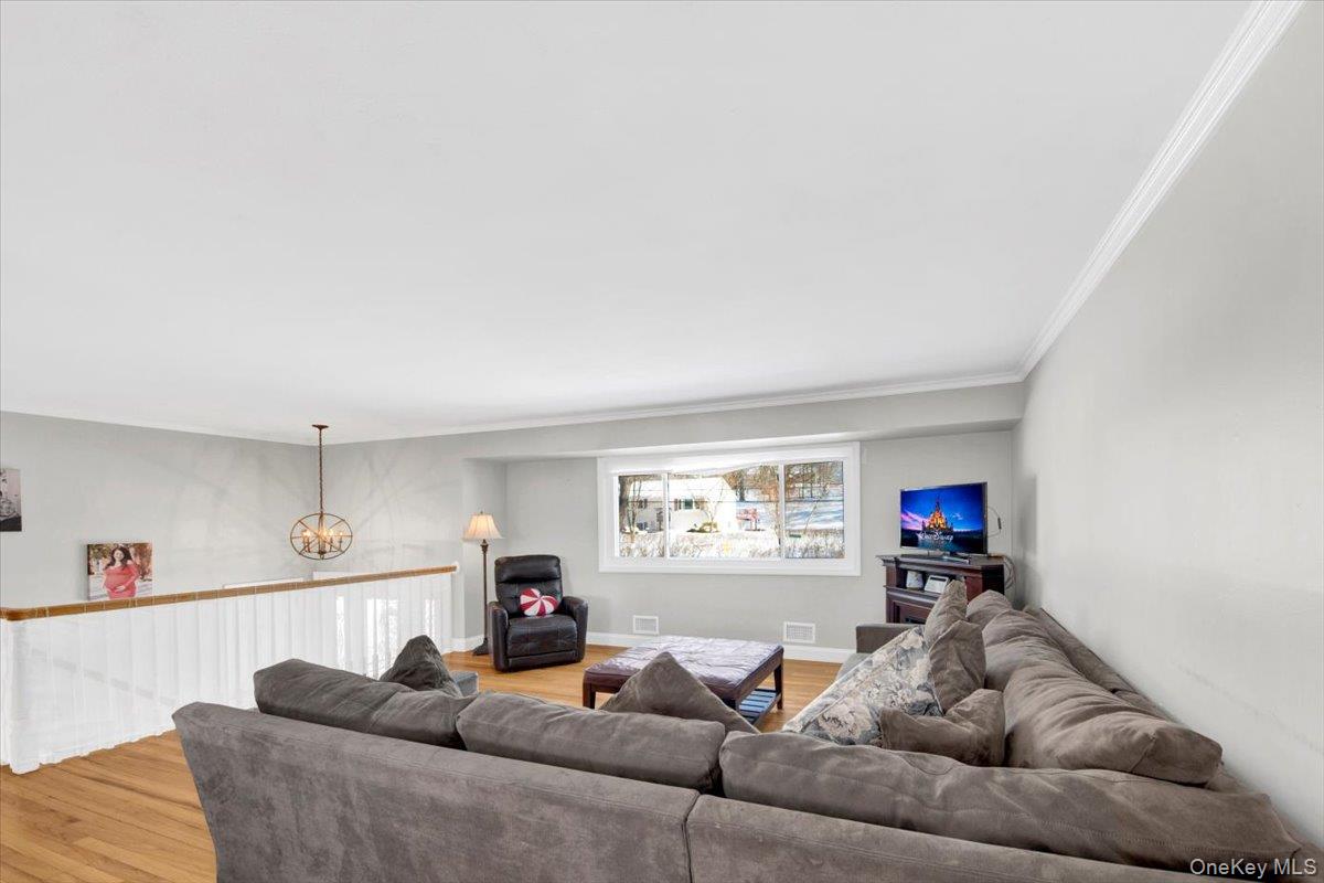 569 Millburn Court, Valley Cottage, NY 10989