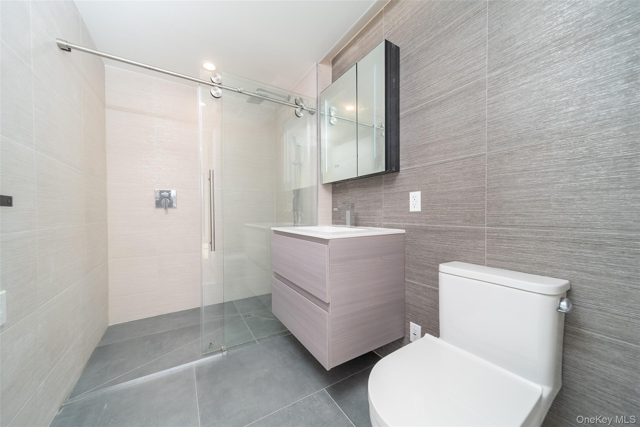 144-49 Northern Boulevard # 418, Flushing, NY 11354