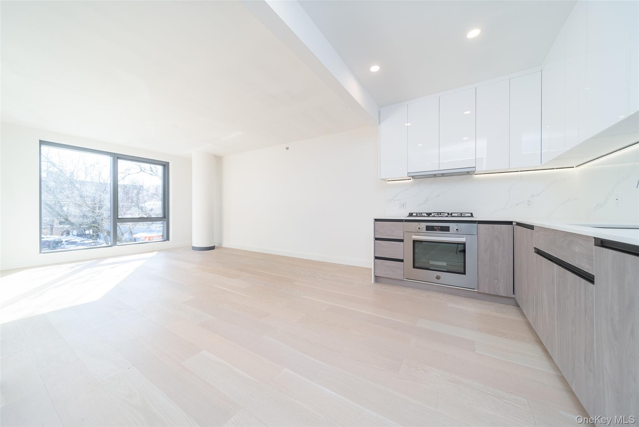 144-49 Northern Boulevard # 418, Flushing, NY 11354