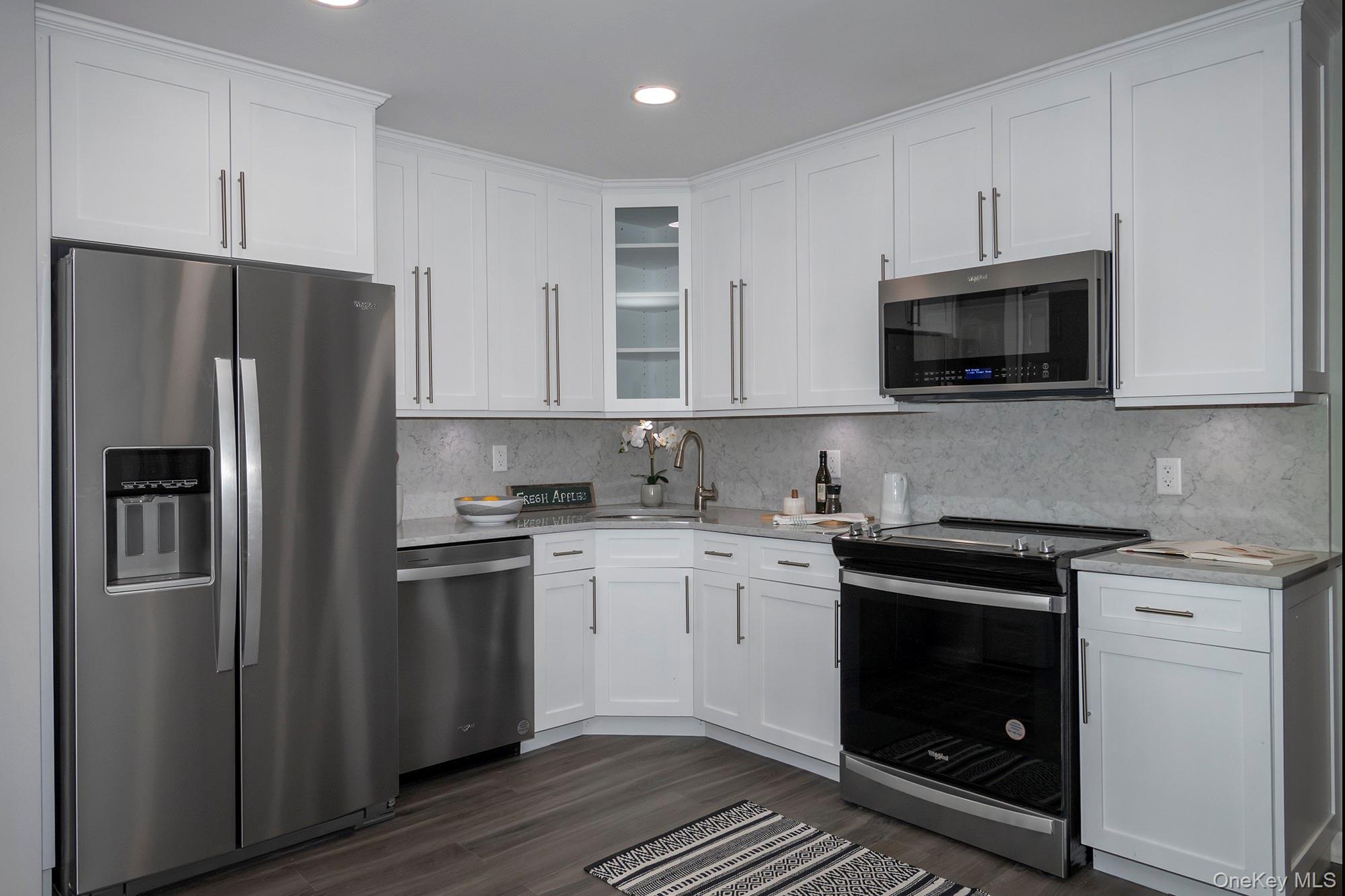 344 Cassa Loop # 344, Holtsville, NY 11742