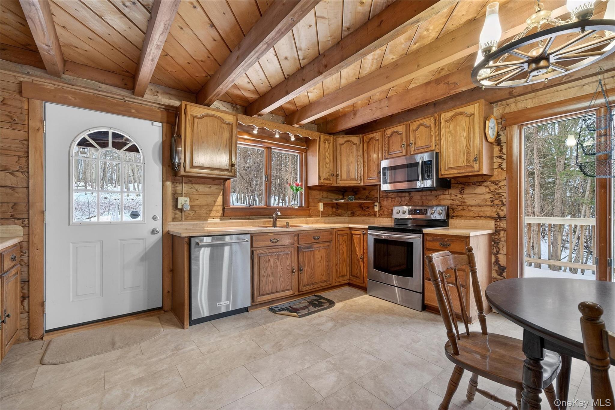 6 Dickinson Drive, Warwick, NY 10990