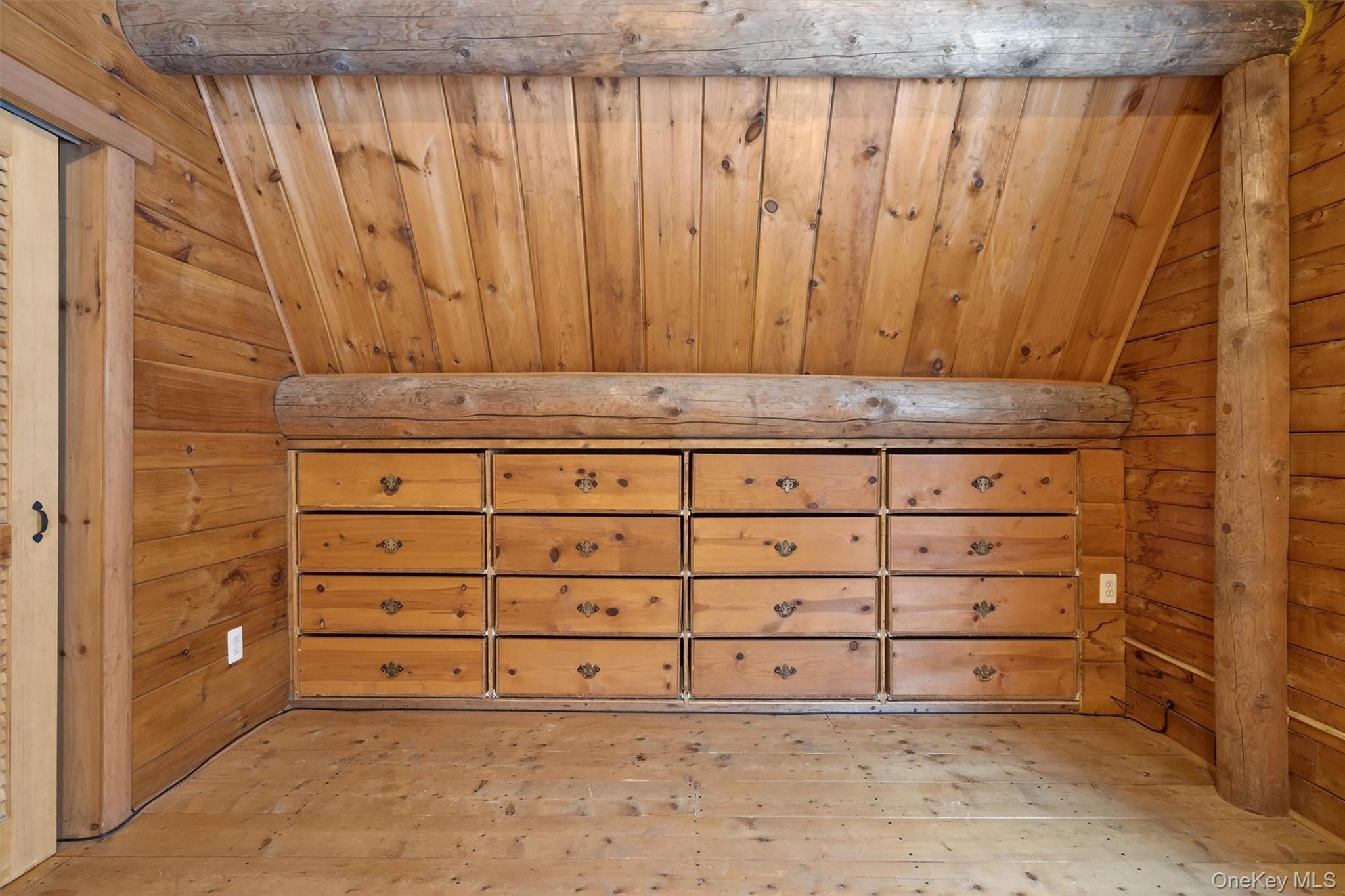 6 Dickinson Drive, Warwick, NY 10990