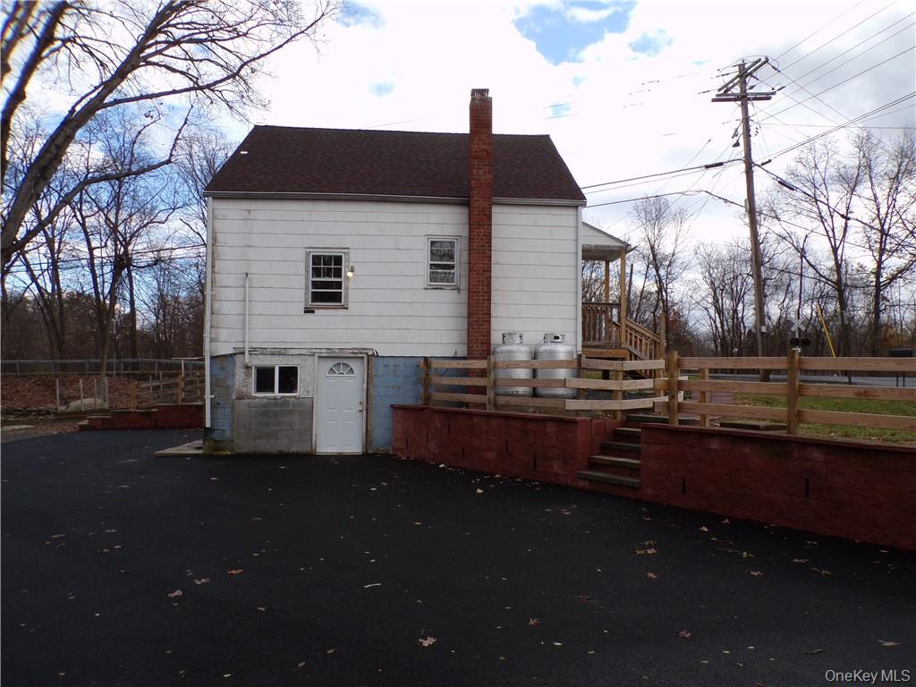 2 Mertes Lane, New Windsor, NY 12553