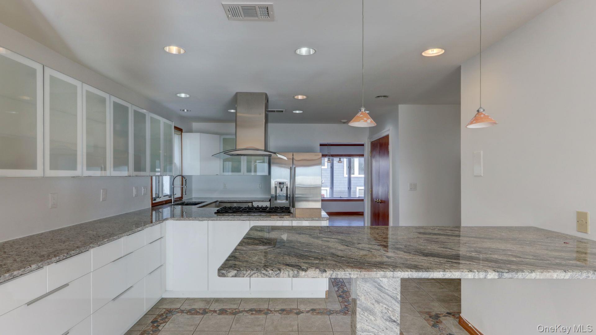 3 Oceanview Court, Long Beach, NY 11561