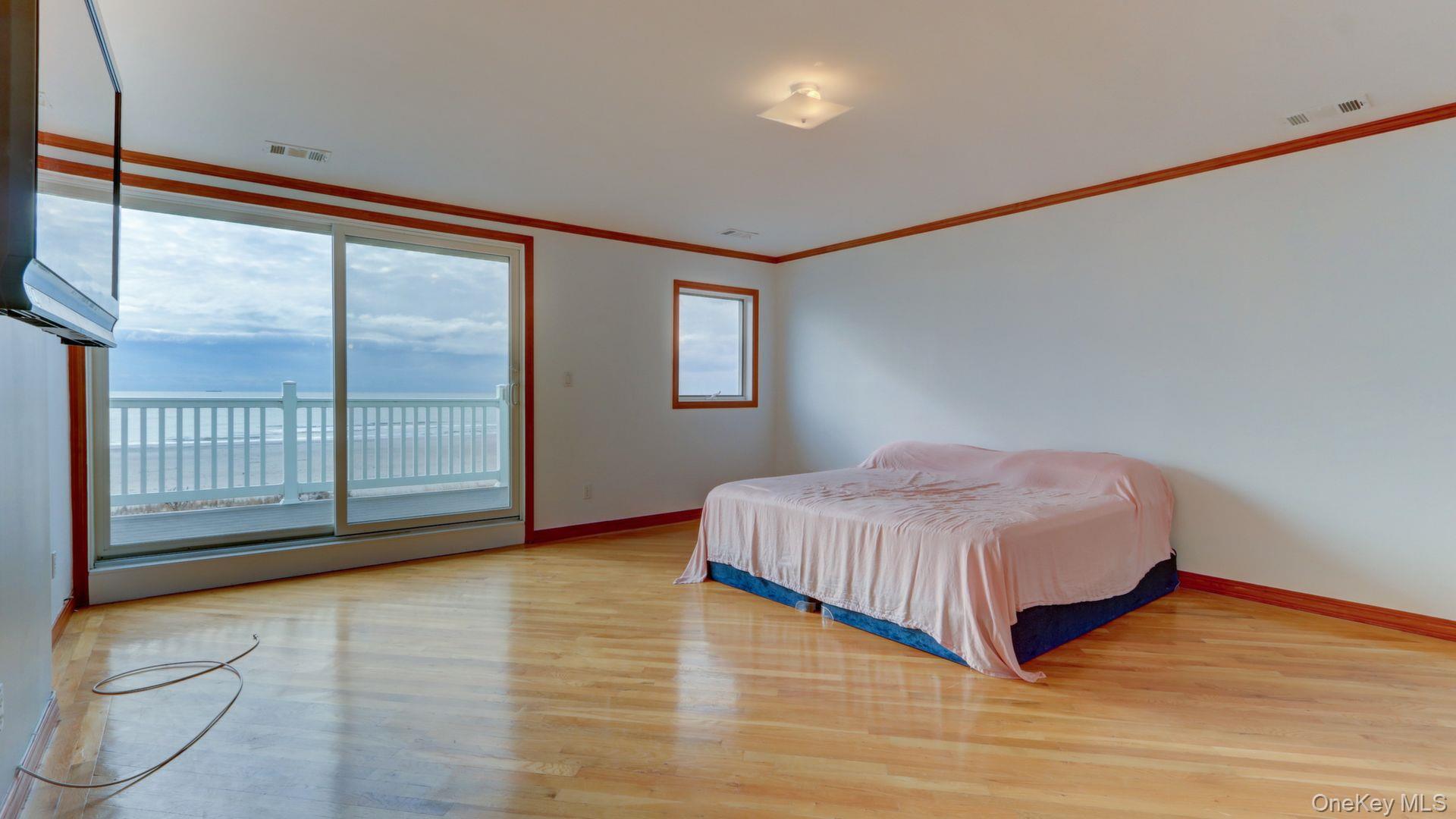 3 Oceanview Court, Long Beach, NY 11561