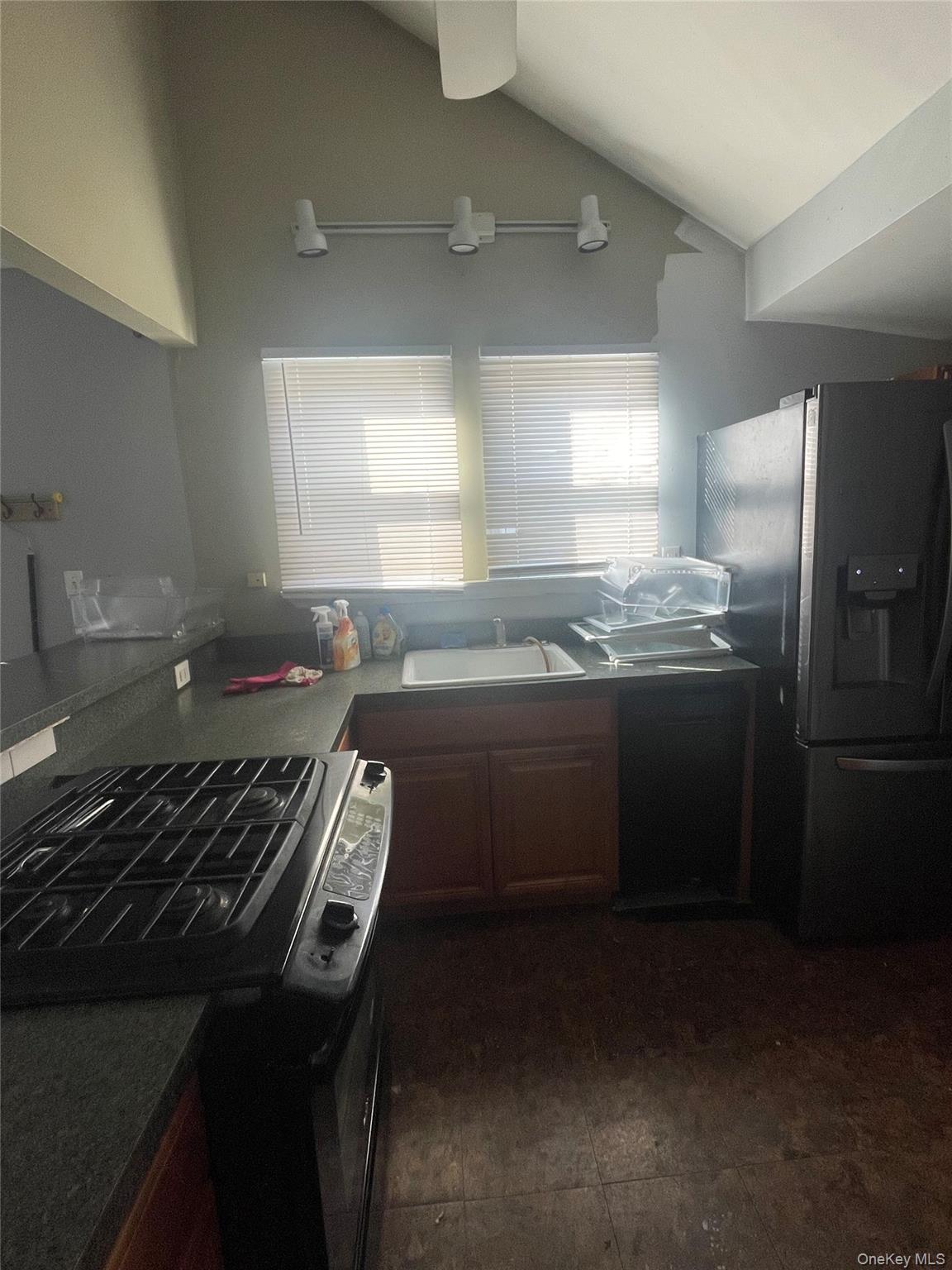 359 Park Avenue, Babylon, NY 11702