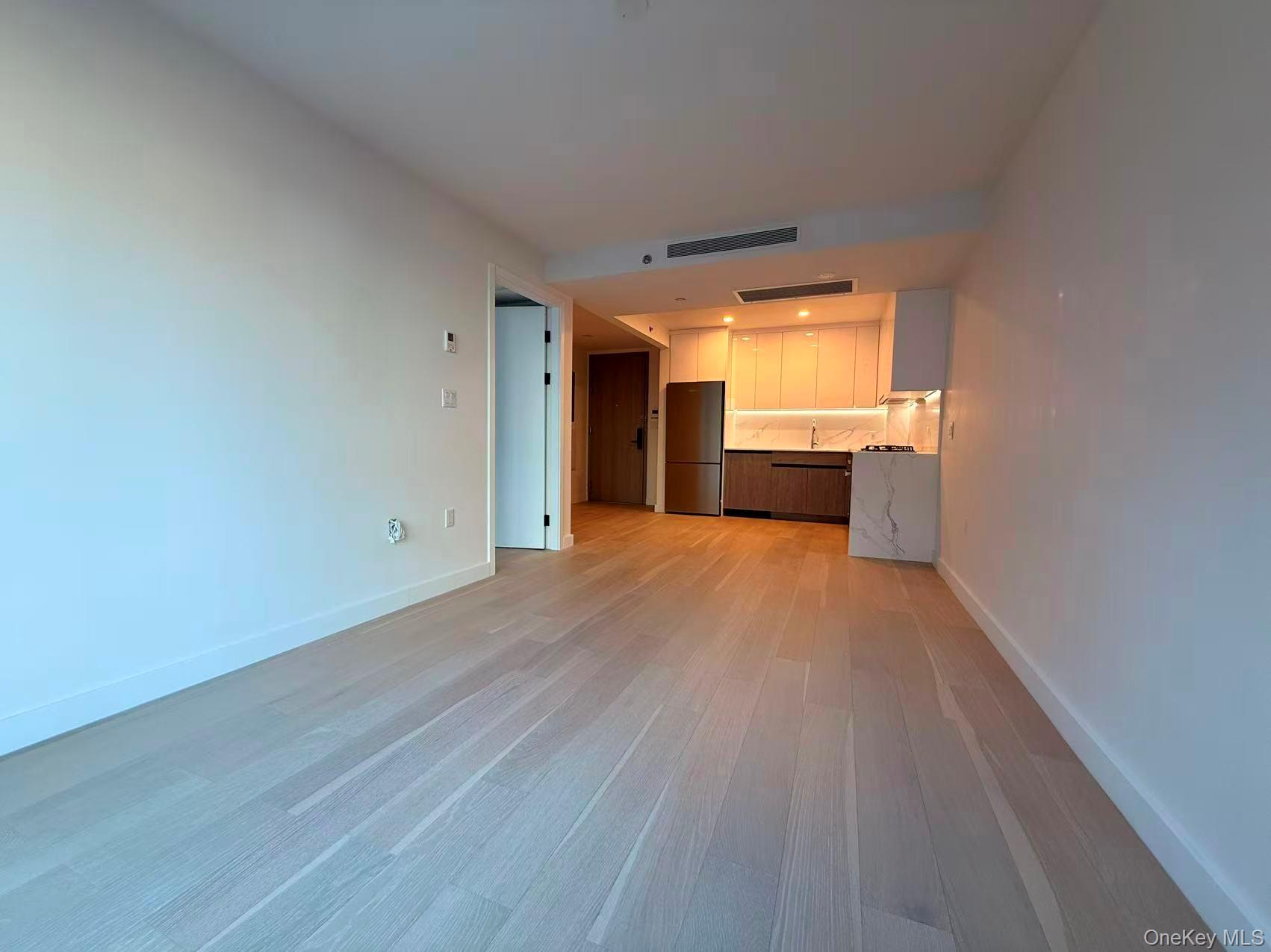 14449 Northern Boulevard # 402, Flushing, NY 11354