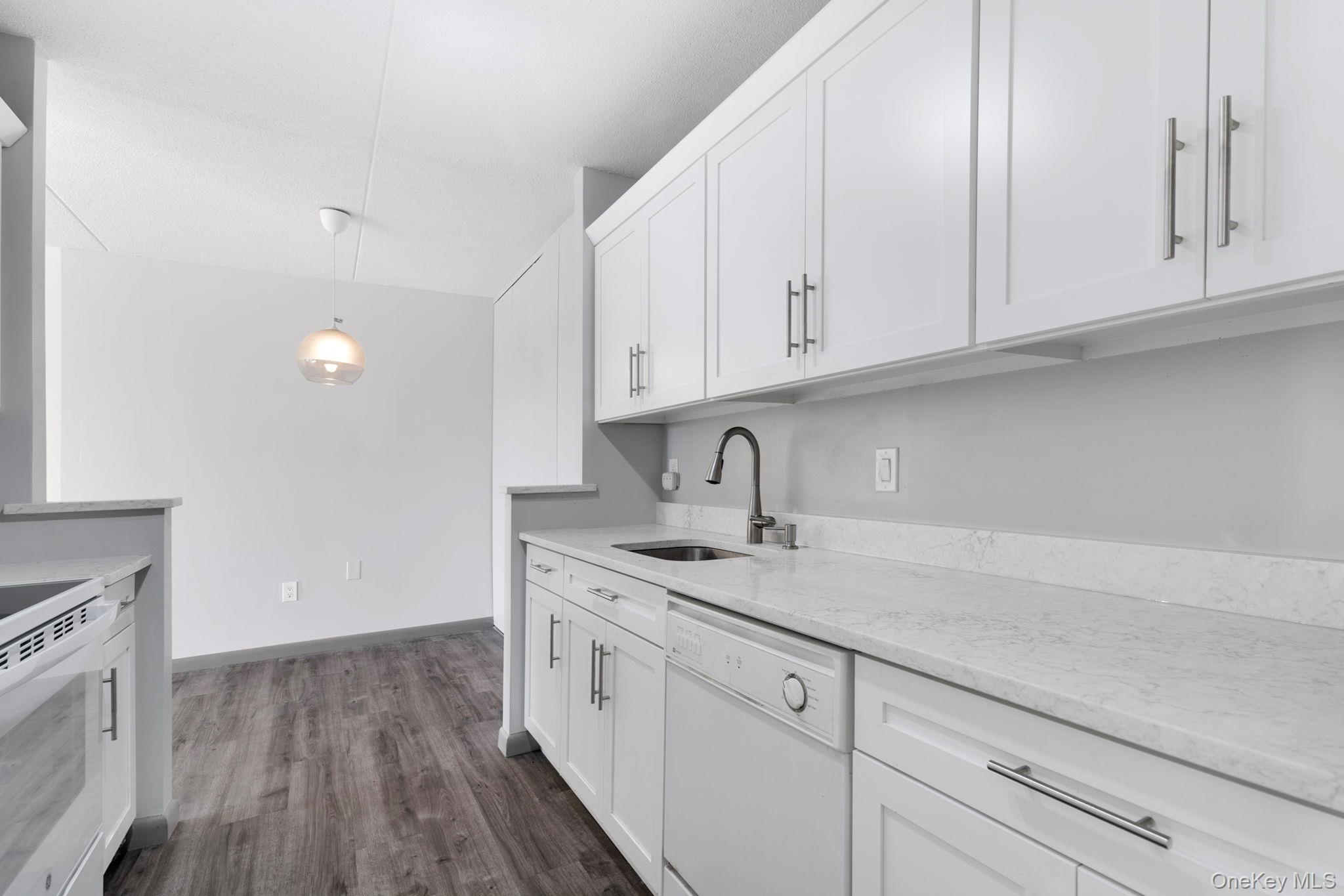 300 High Point Drive # 209, Hartsdale, NY 10530