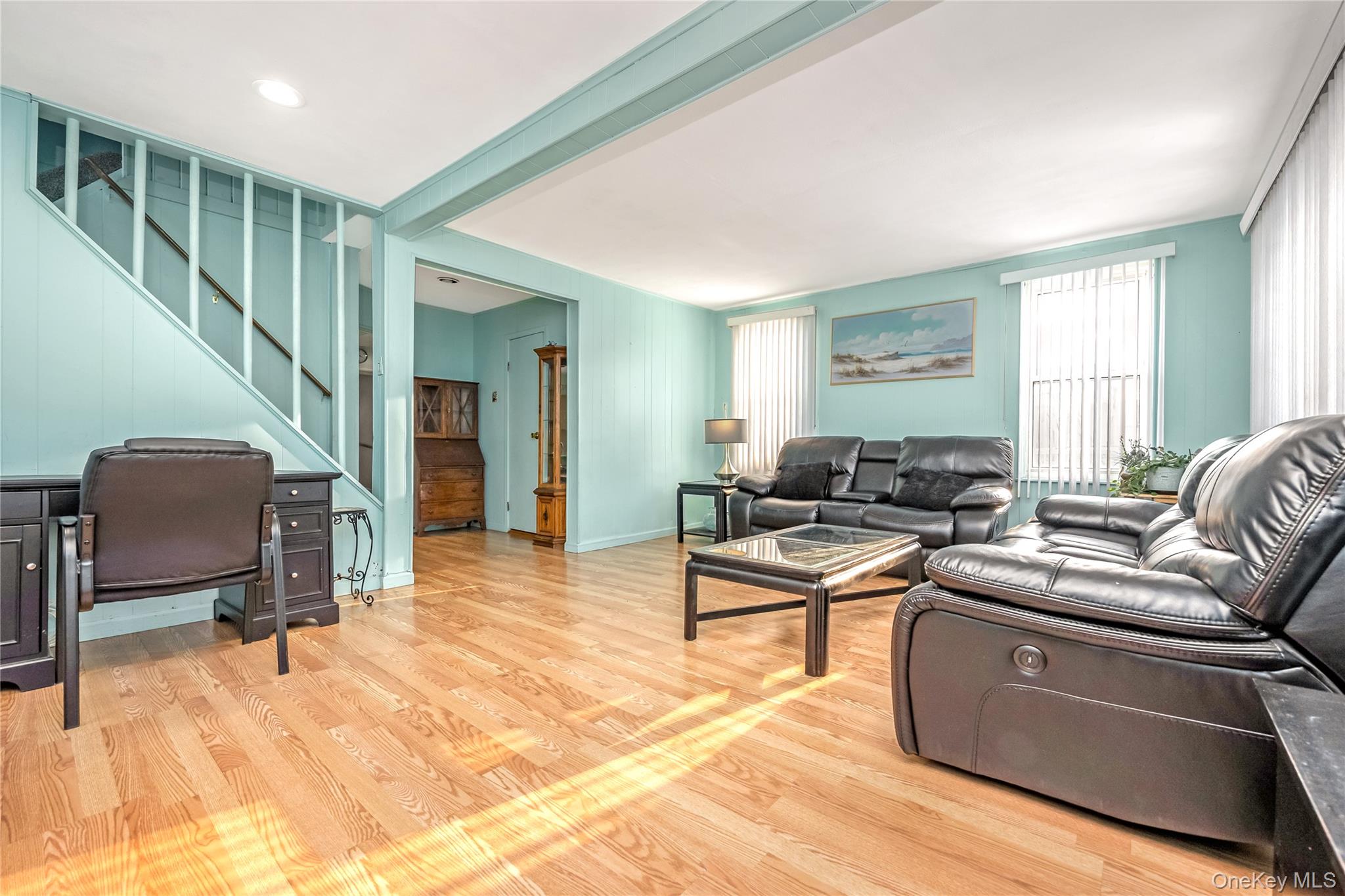 32 Sunset Avenue, Farmingdale, NY 11735