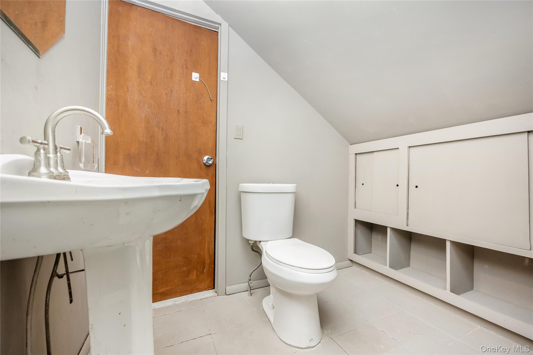 32 Sunset Avenue, Farmingdale, NY 11735