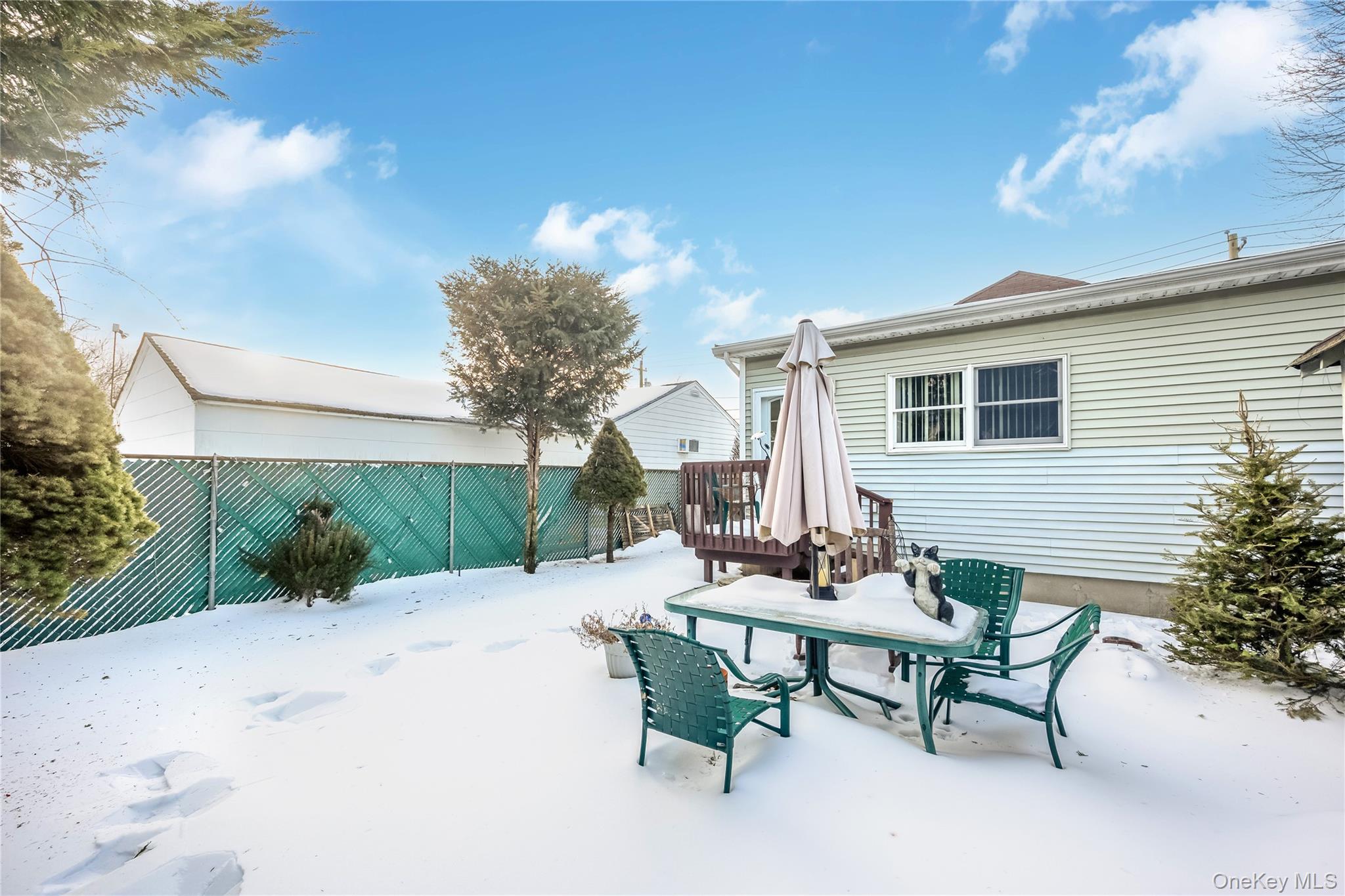 32 Sunset Avenue, Farmingdale, NY 11735