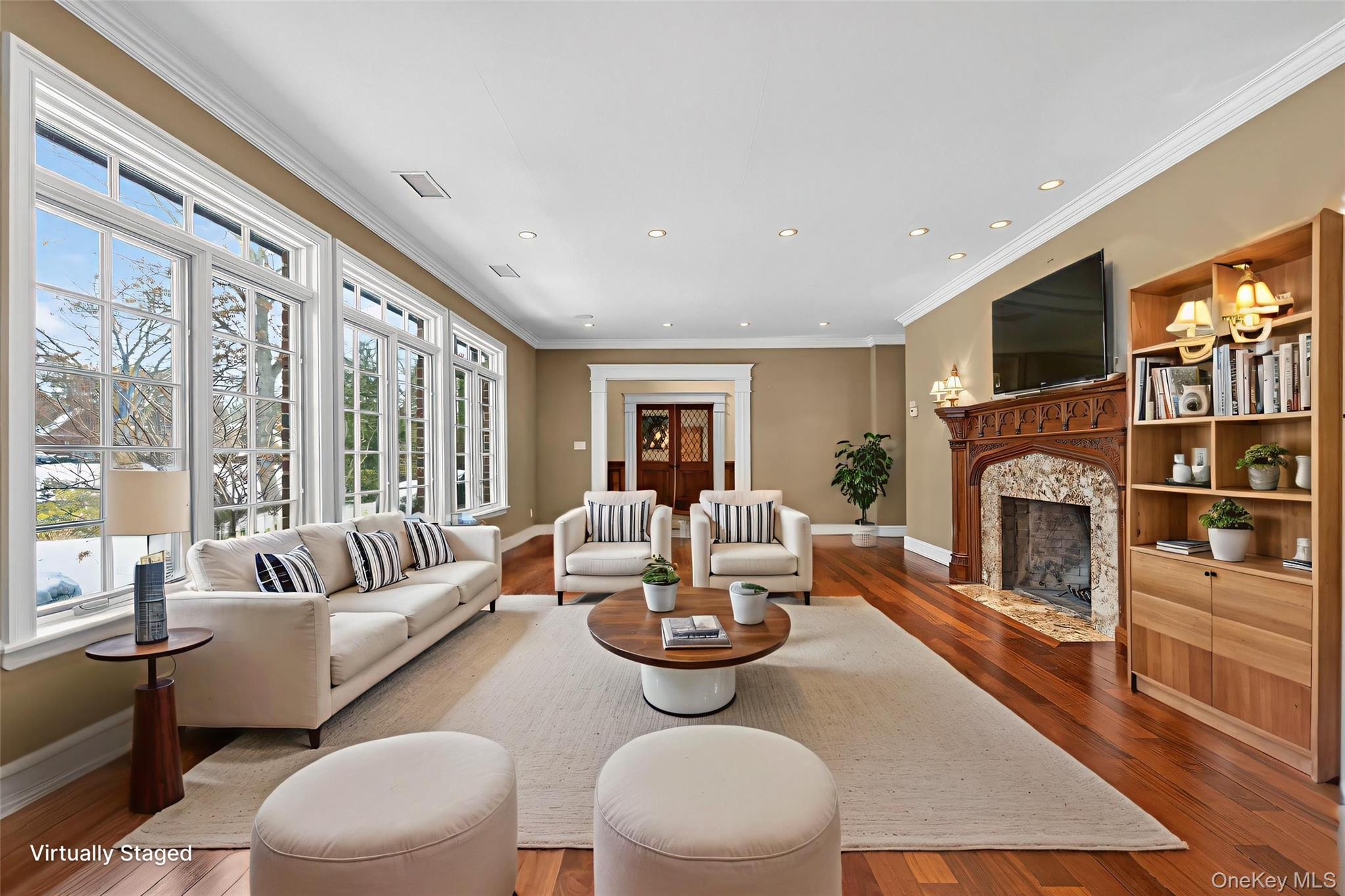 220 Elderfields Road, Manhasset, NY 11030