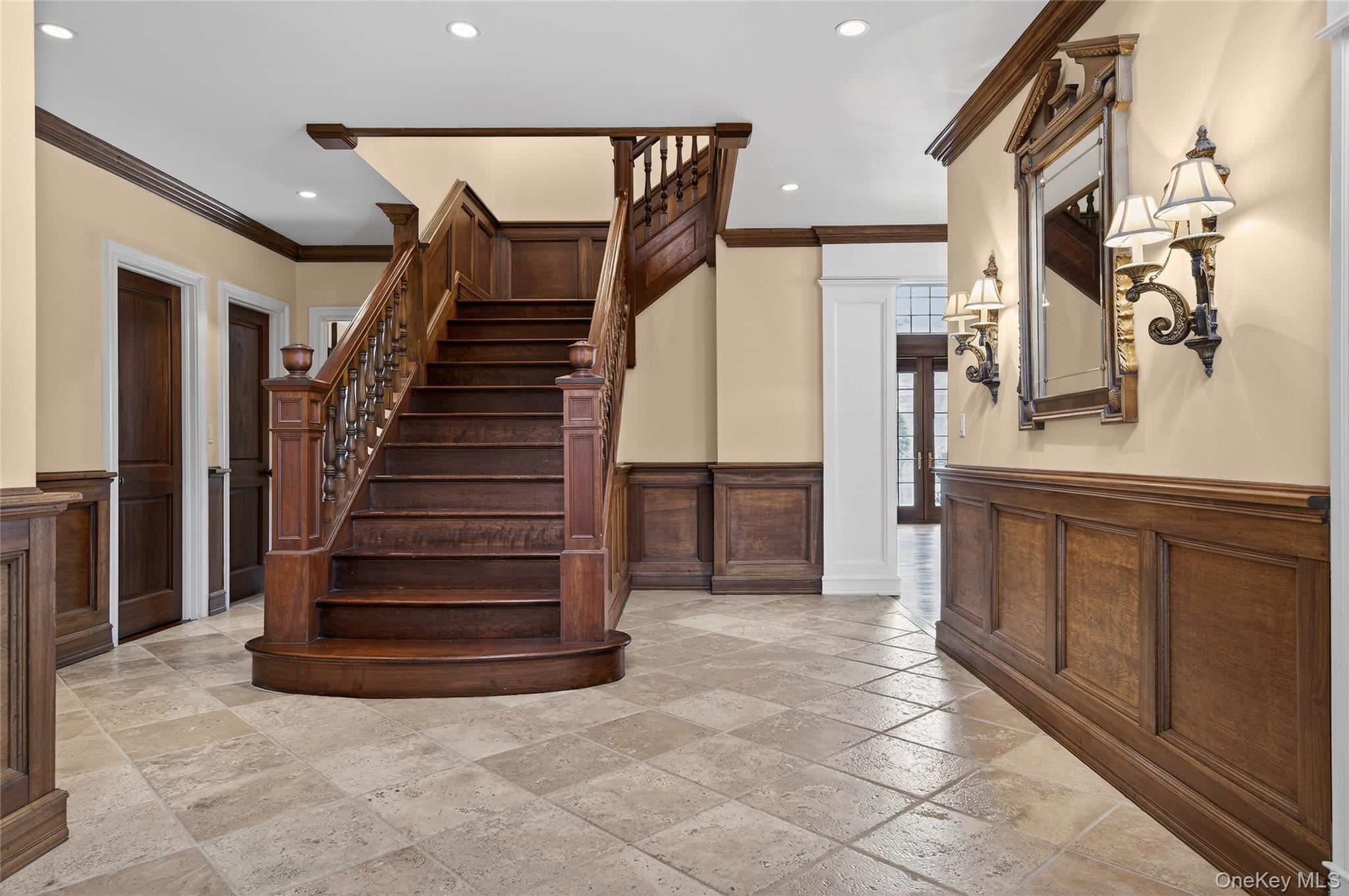 220 Elderfields Road, Manhasset, NY 11030