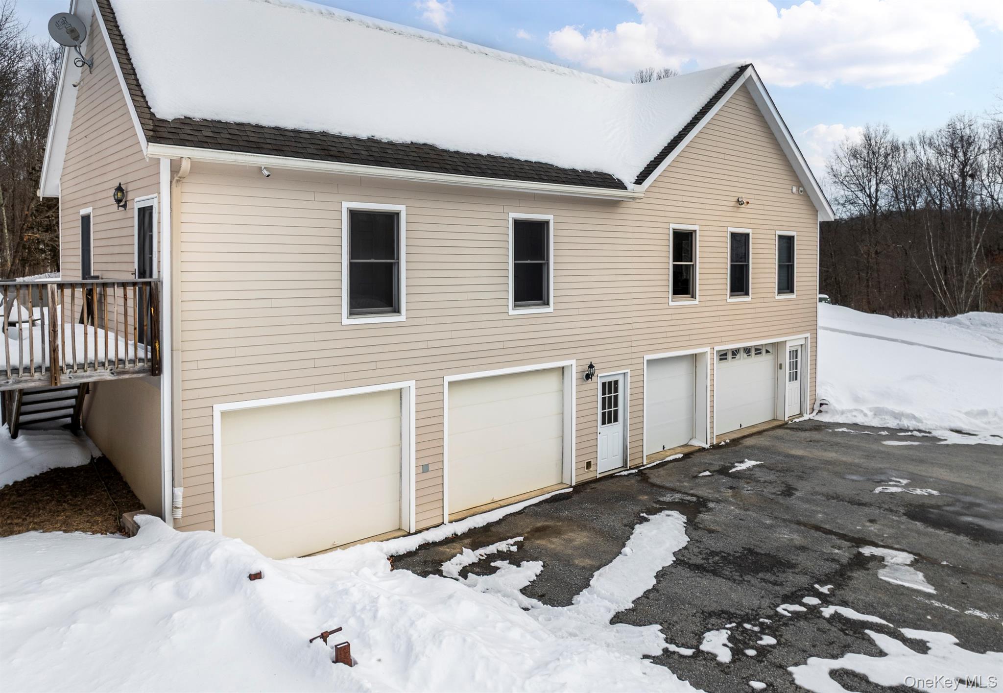 35 Appaloosa Lane, Millbrook, NY 12545