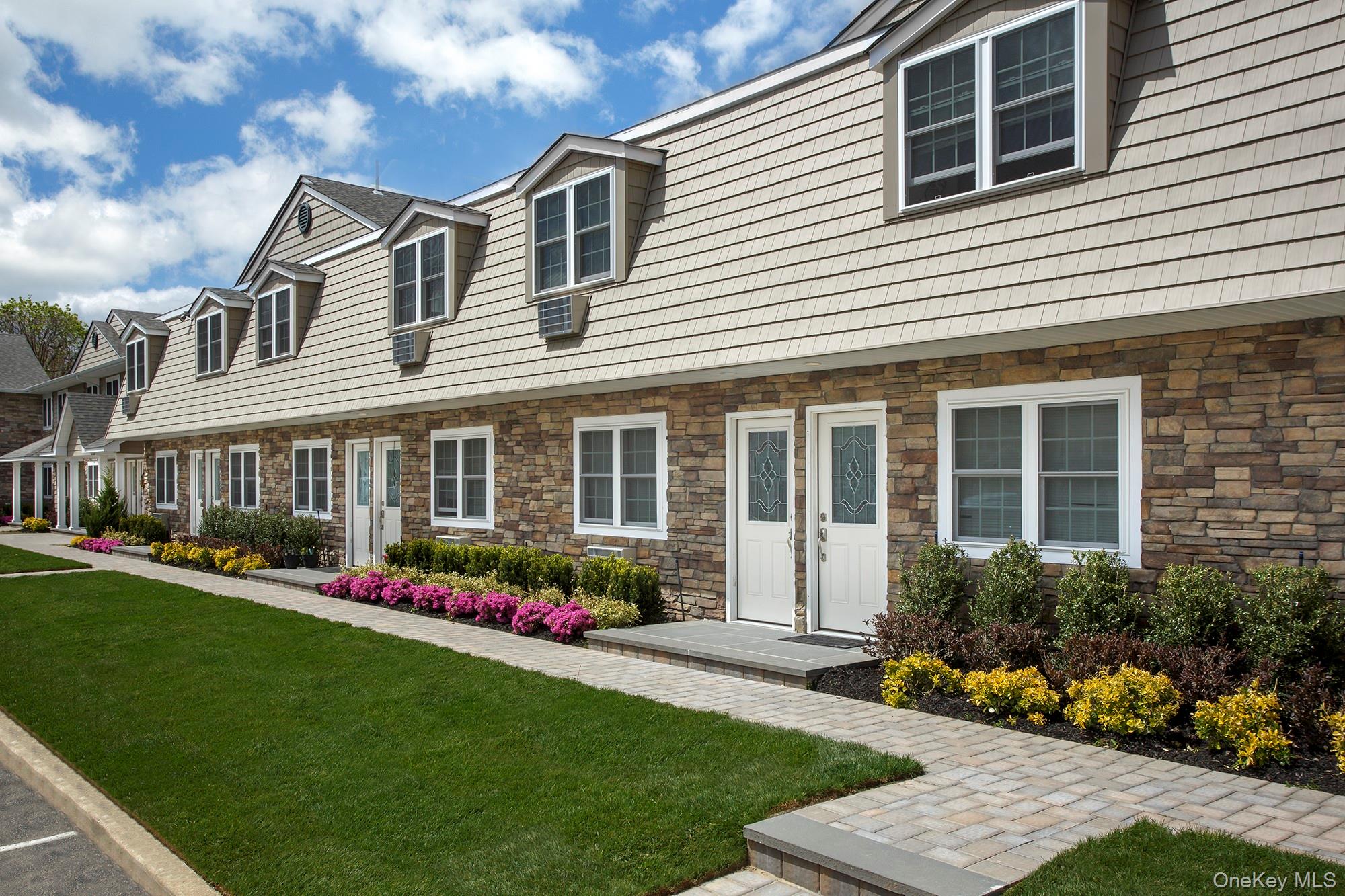 305 Terrace Road # T07305, Bayport, NY 11705