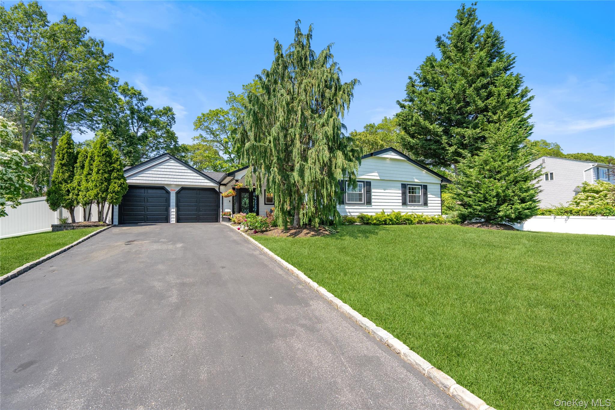 11 Gallatin Drive, Dix Hills, NY 11746