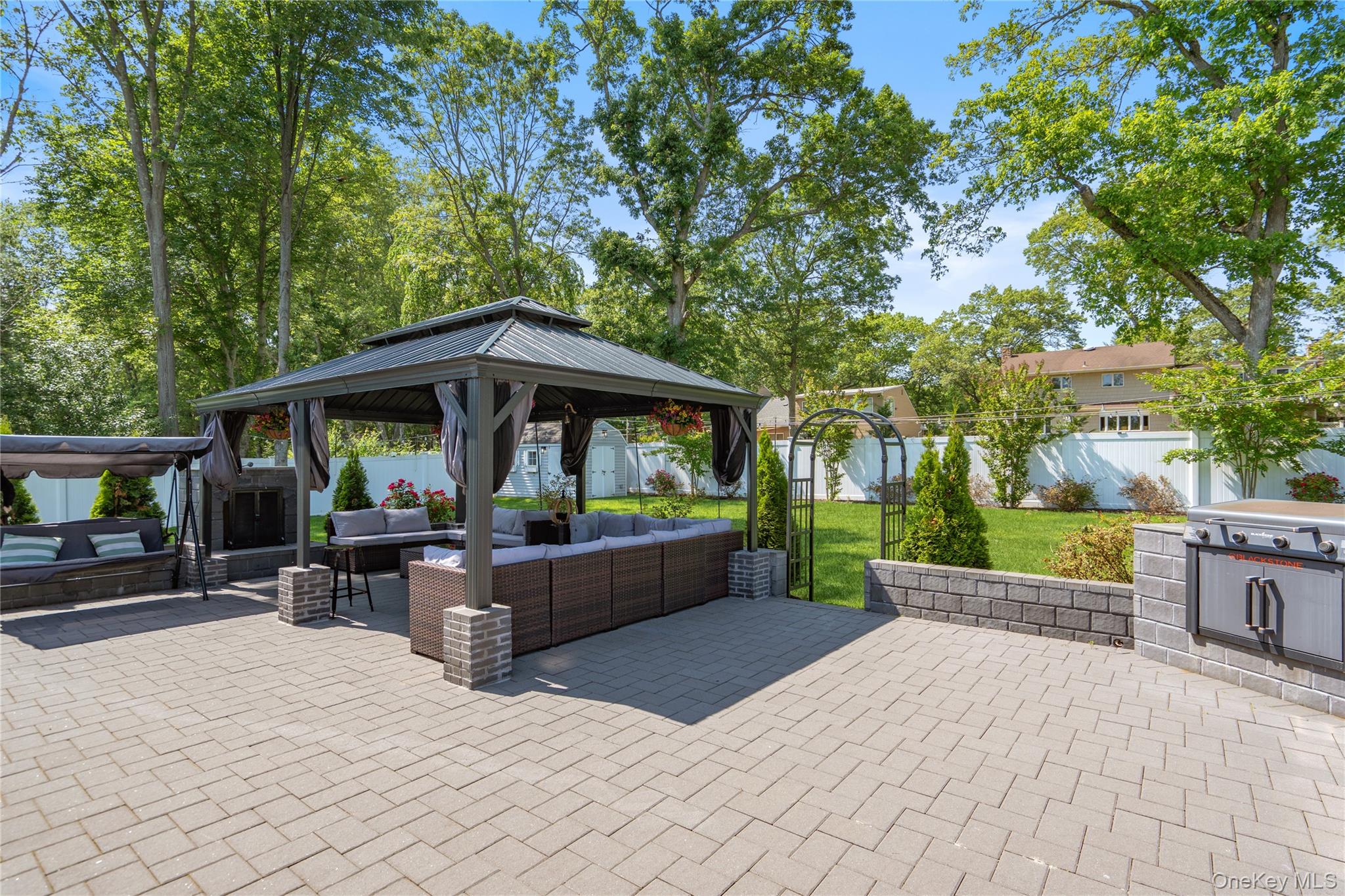 11 Gallatin Drive, Dix Hills, NY 11746