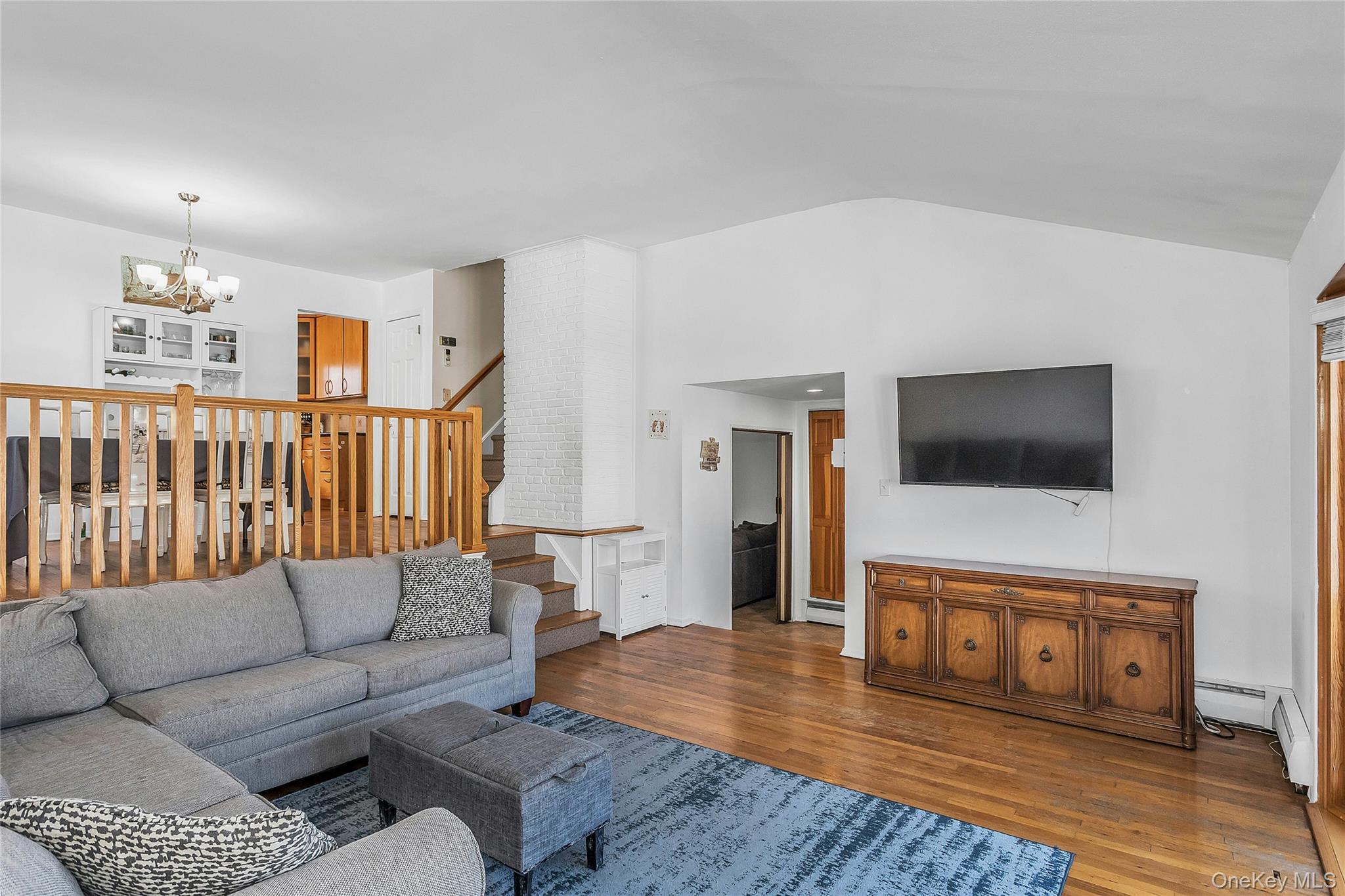 2066 Holland Way, Merrick, NY 11566