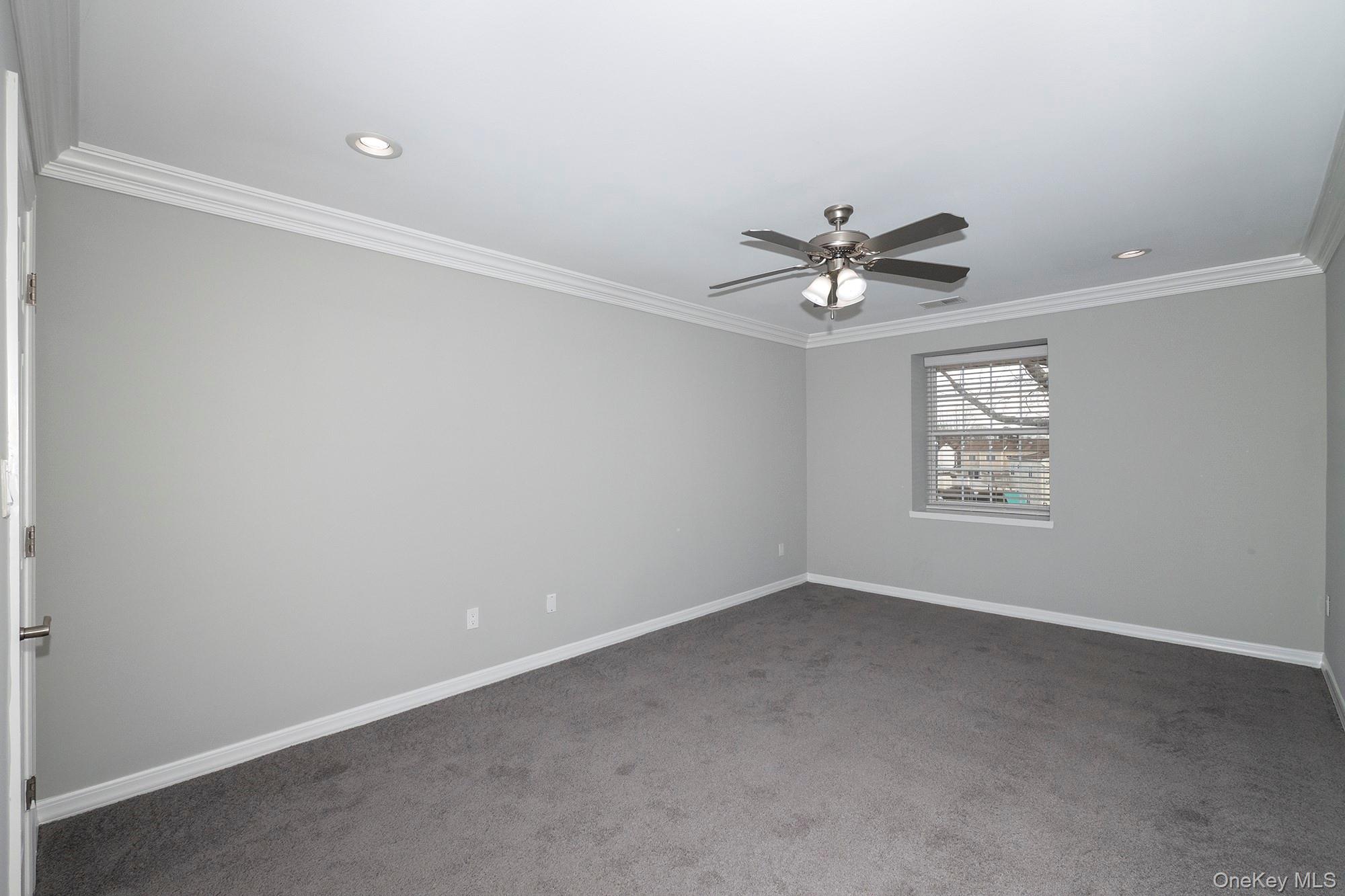 425 Newbridge Road # 40, East Meadow, NY 11554