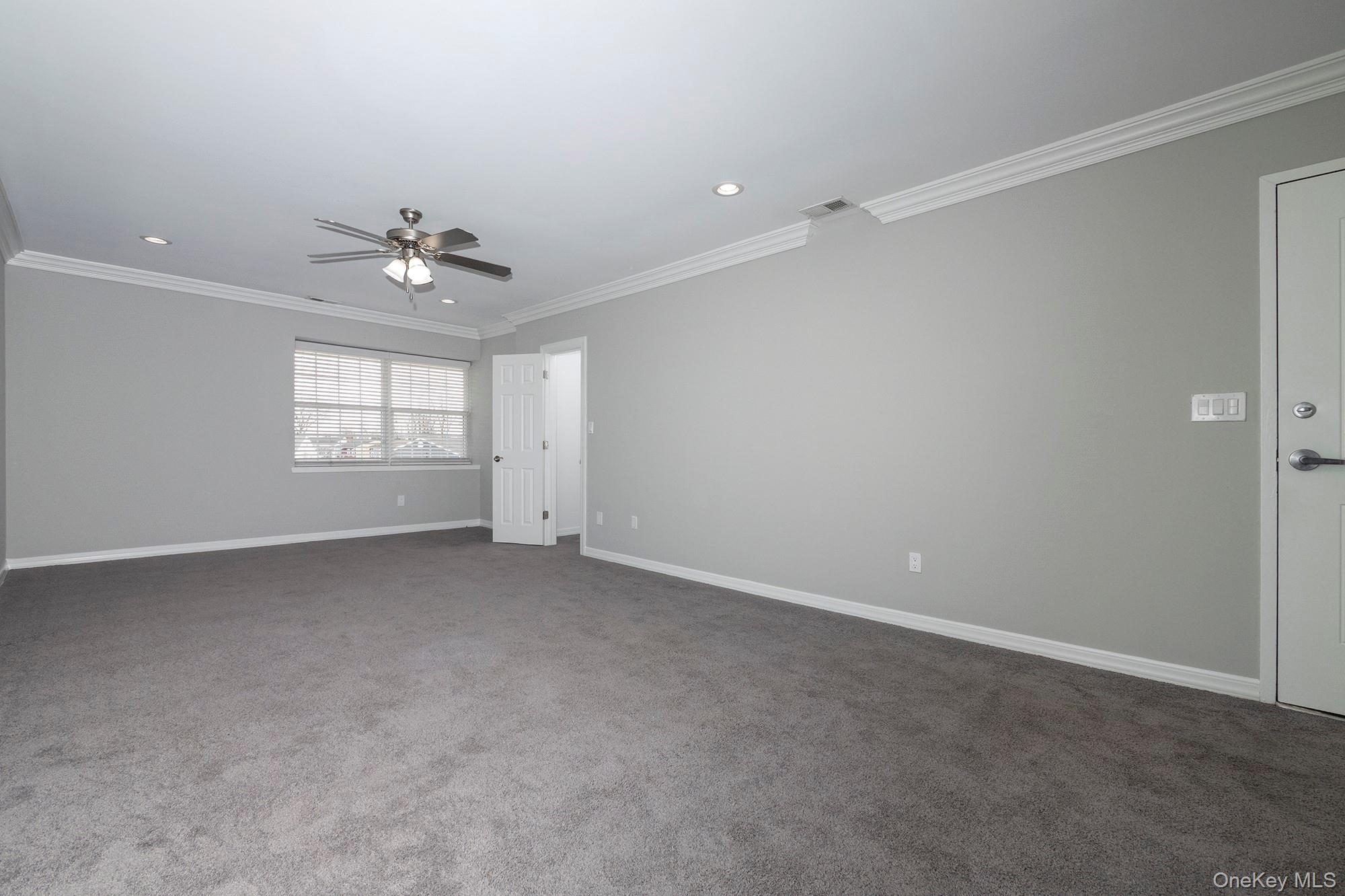 425 Newbridge Road # 40, East Meadow, NY 11554