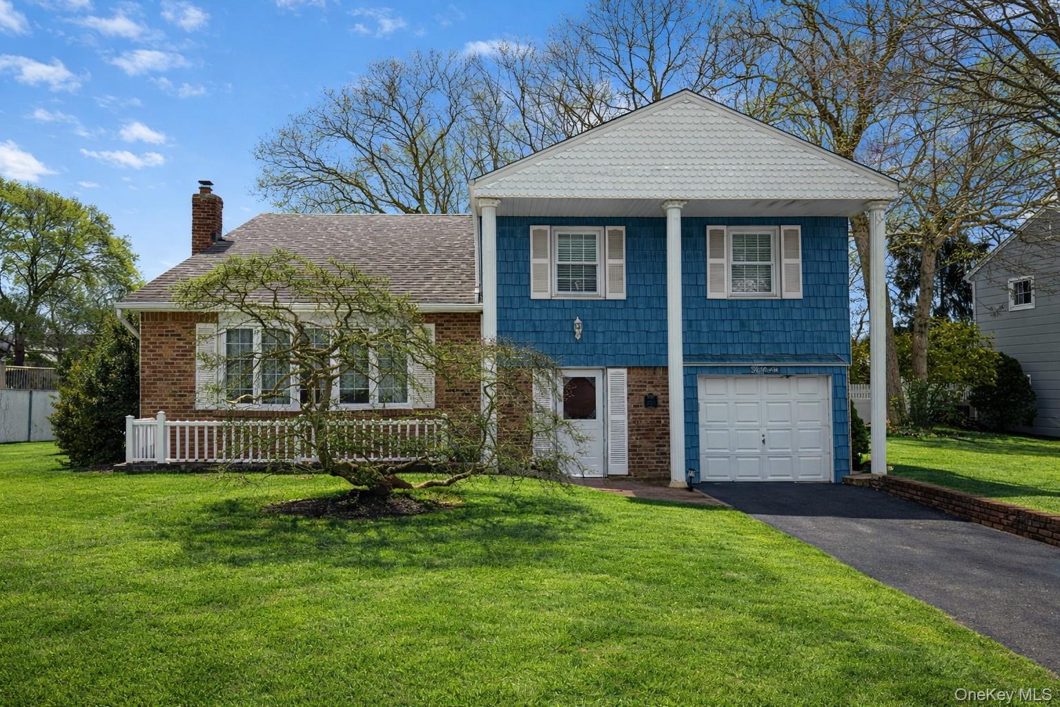 15 Palm Street, Selden, NY 11784