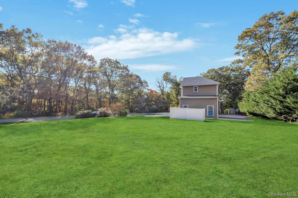 75 Milmay Avenue, Hauppauge, NY 11788