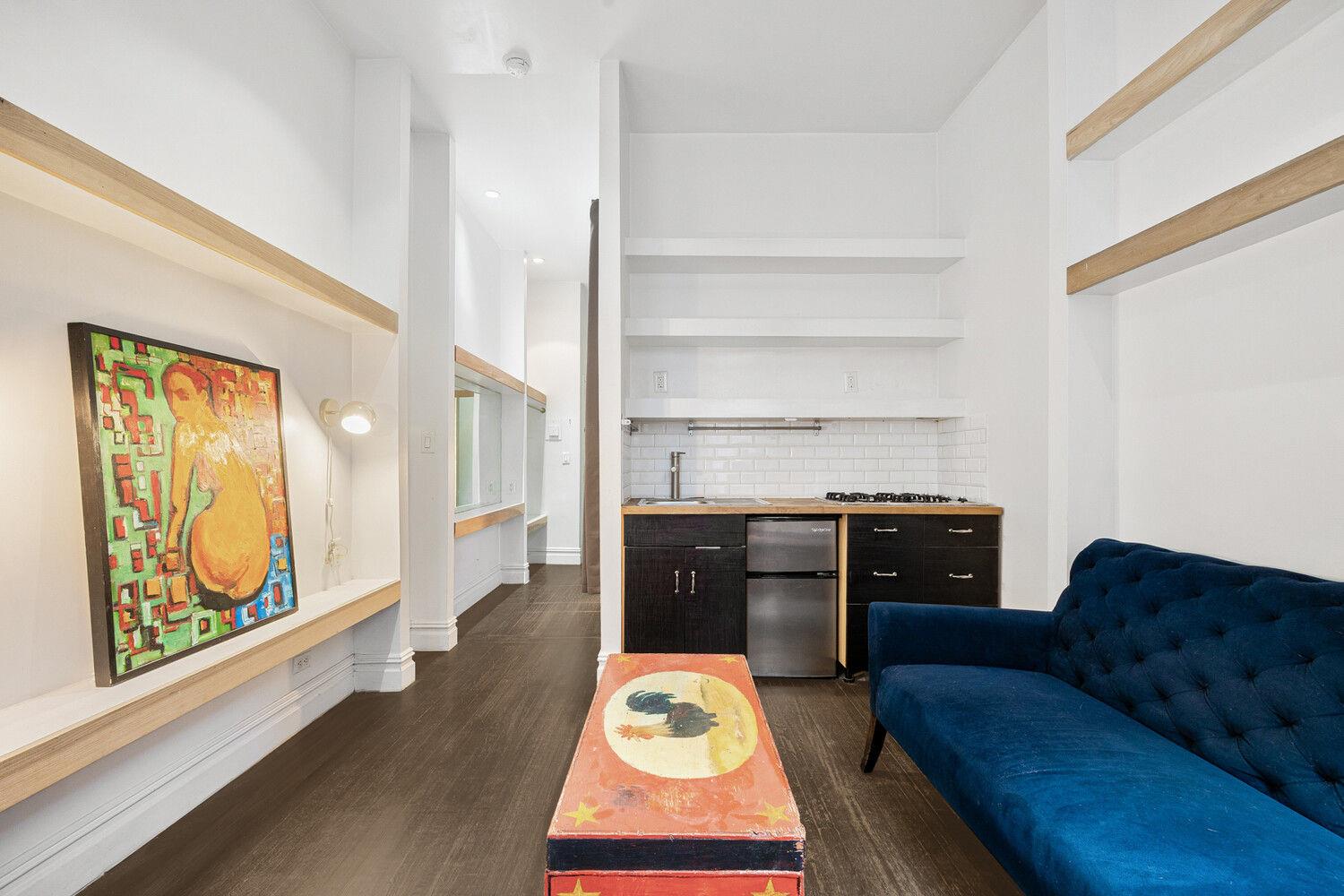 212 E 13TH Street # APT1C, New York (Manhattan), NY 10003