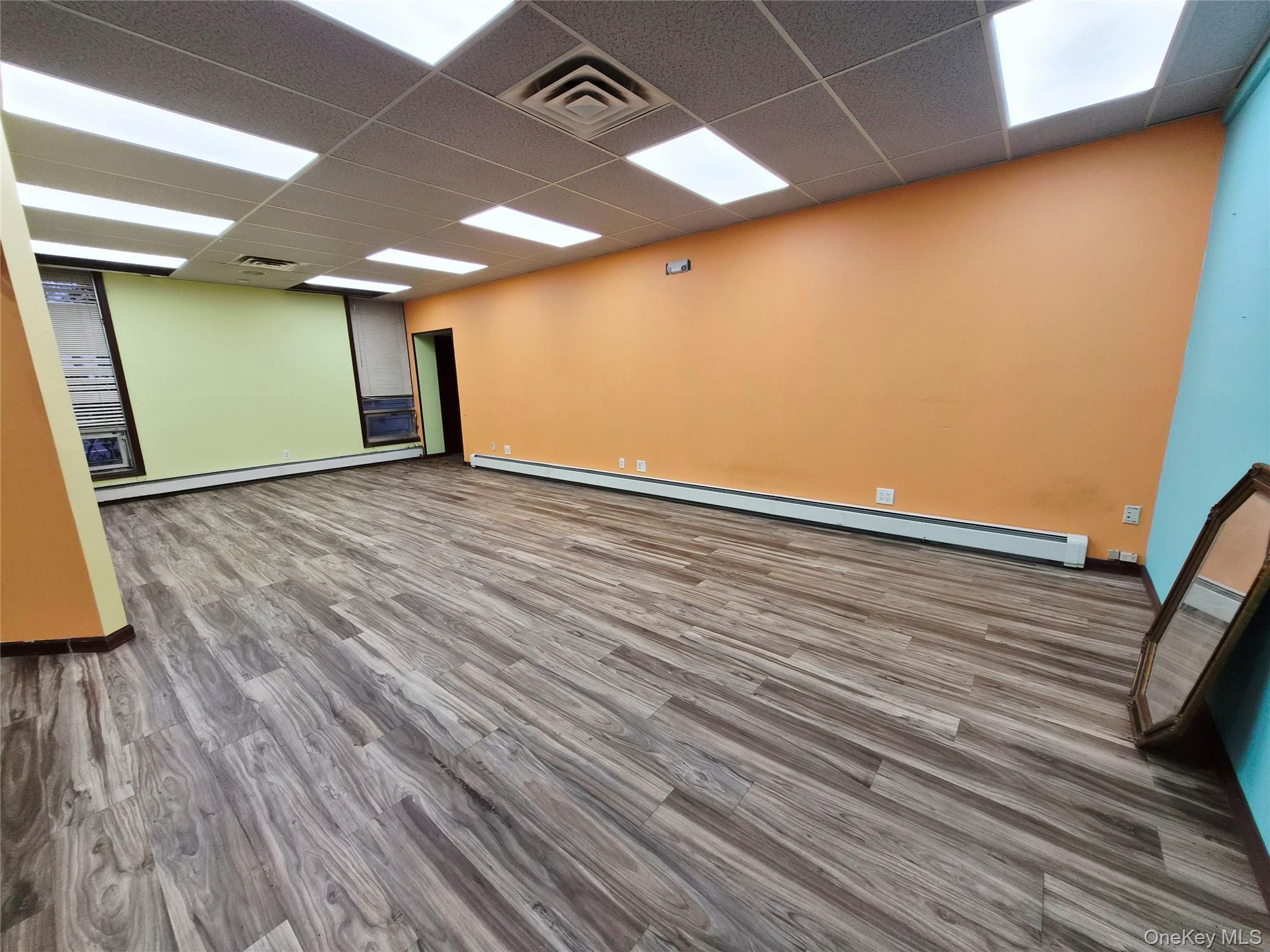 121 W Oak Street # STE 3, Amityville, NY 11701