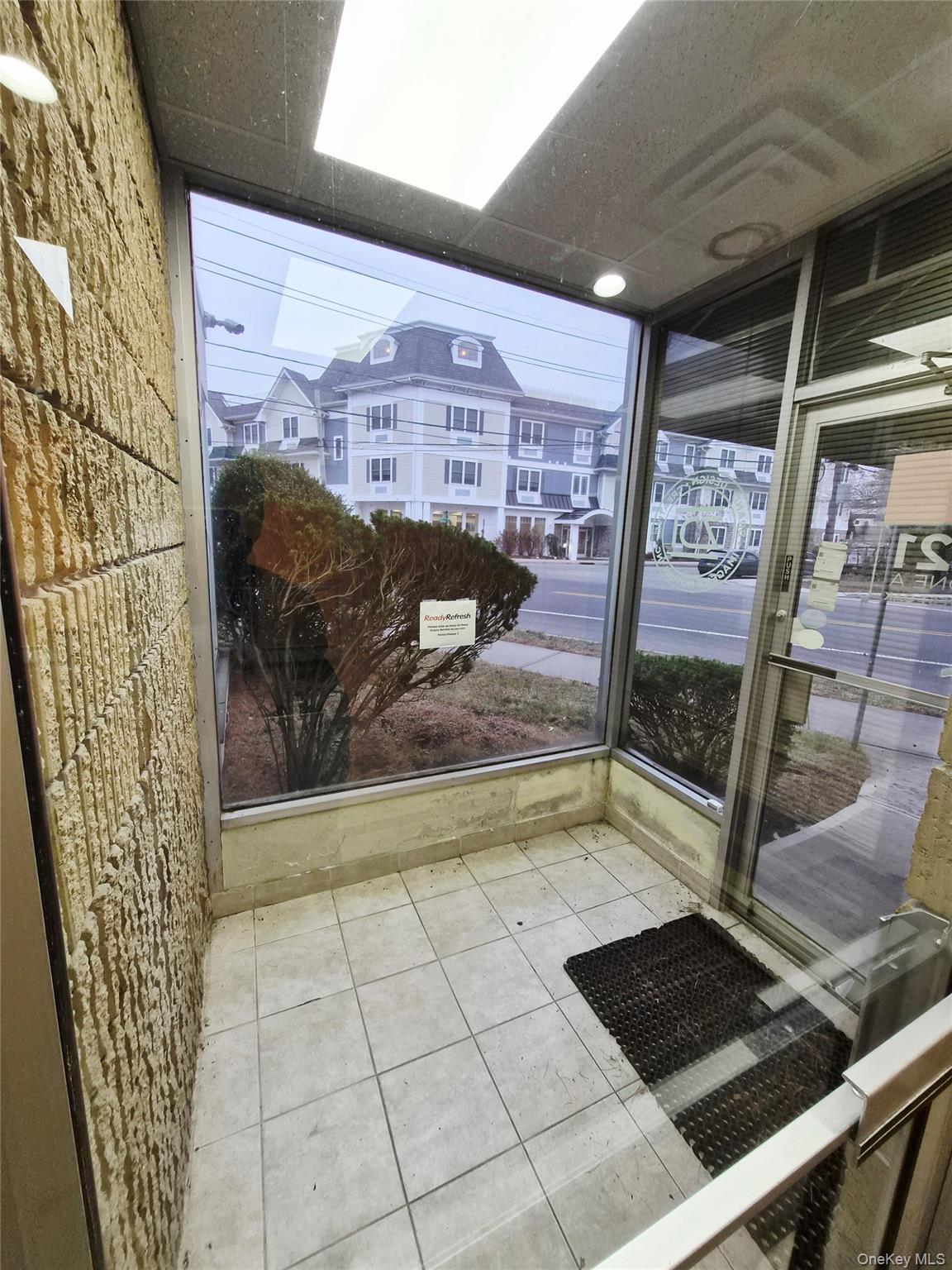 121 W Oak Street # STE 3, Amityville, NY 11701