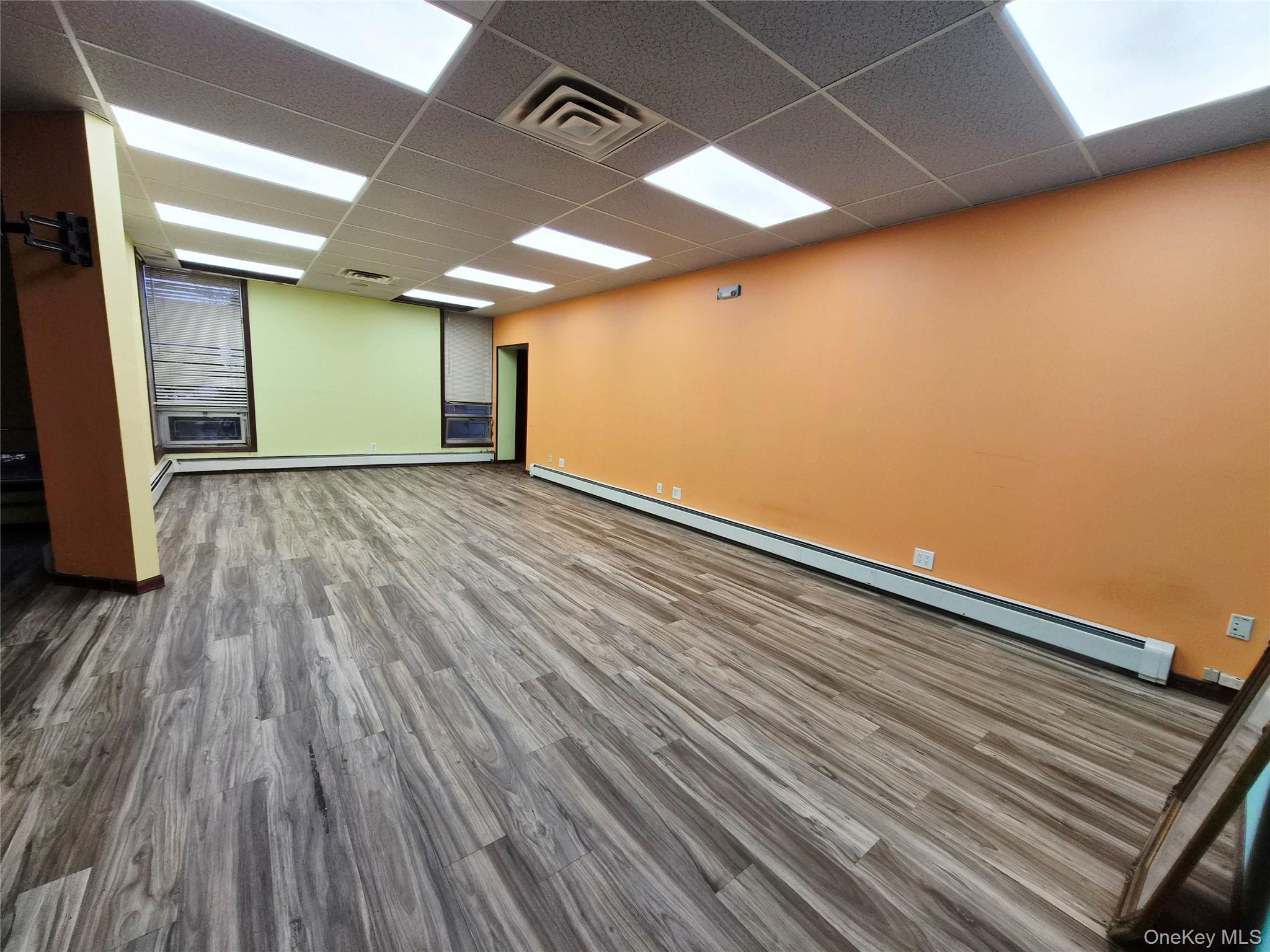 121 W Oak Street # STE 3, Amityville, NY 11701