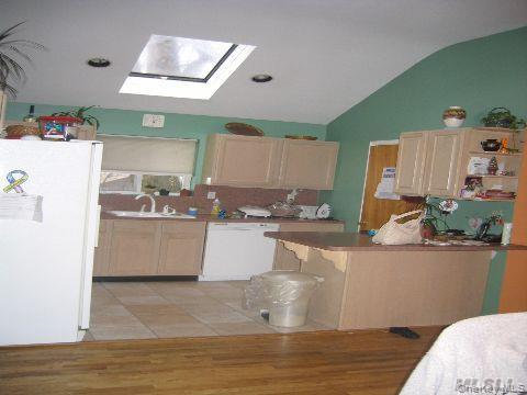 265 E Pine Street, Long Beach, NY 11561