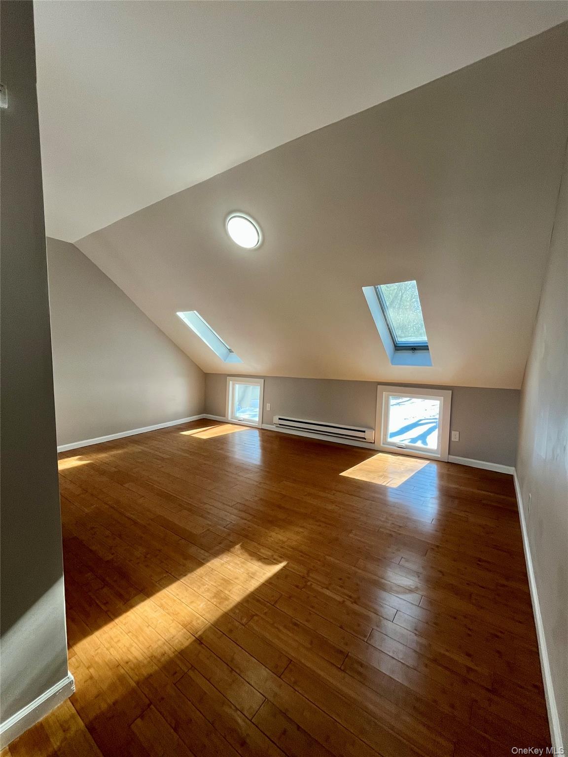 56 Tilden Lane # 2nd Floor Front, Greenlawn, NY 11740