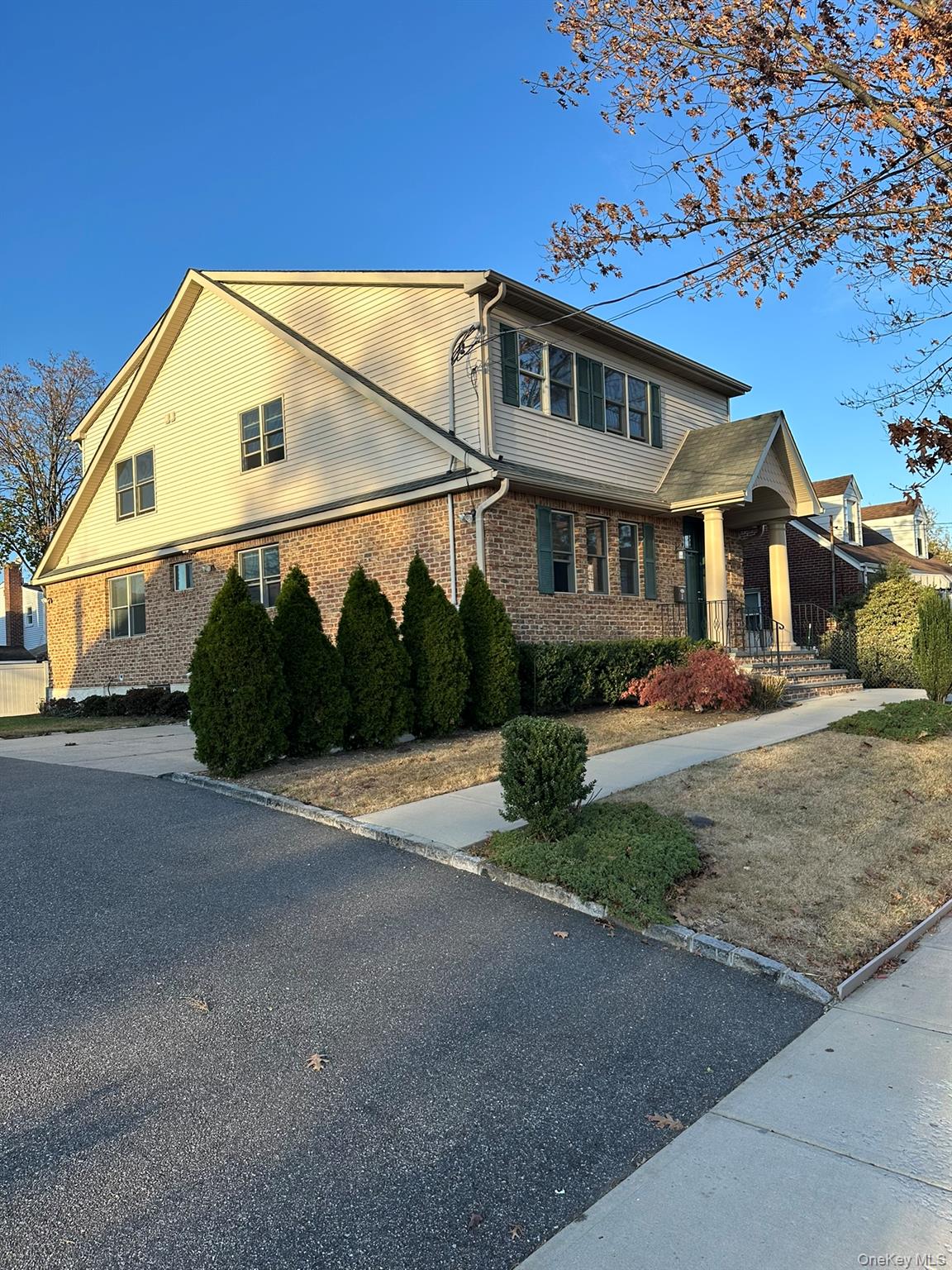 60 Arlington Street # 2nd Floor, Mineola, NY 11501