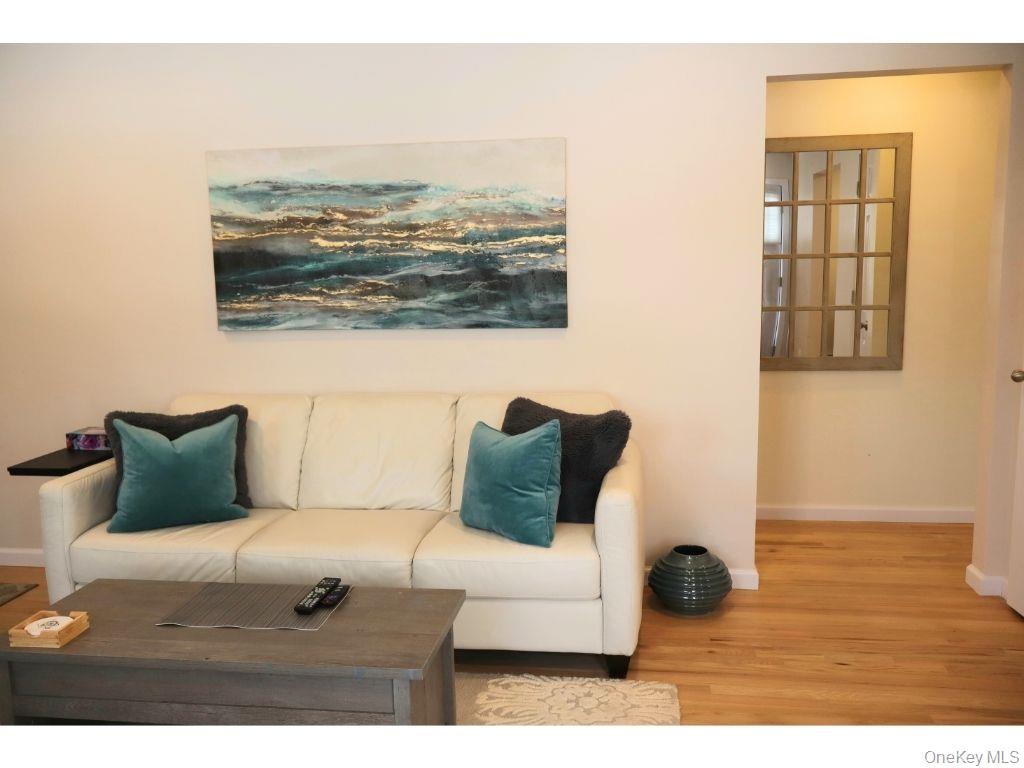 38 Woodridge Road, Hampton Bays, NY 11946