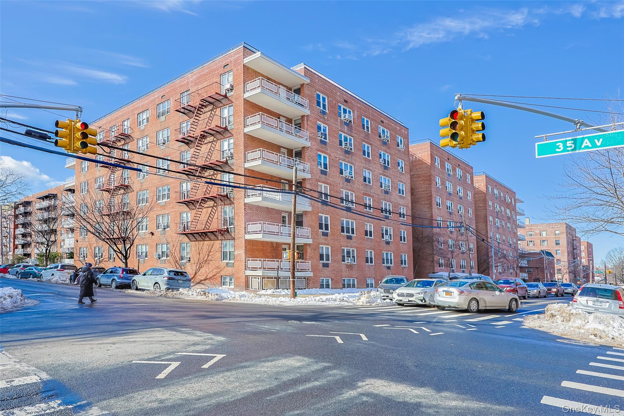 3420 Parsons Boulevard # 3G, Flushing, NY 11354