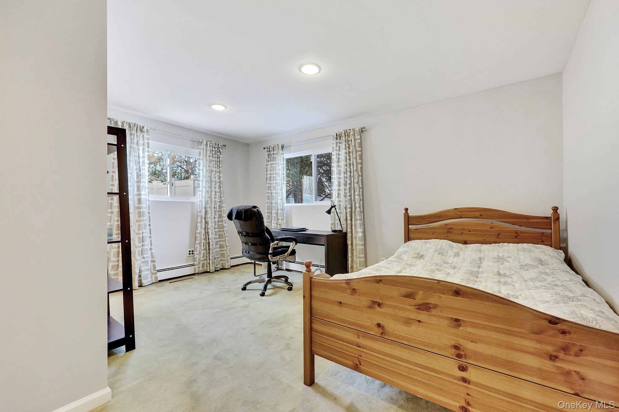 15 Lafayette Drive, Woodmere, NY 11598