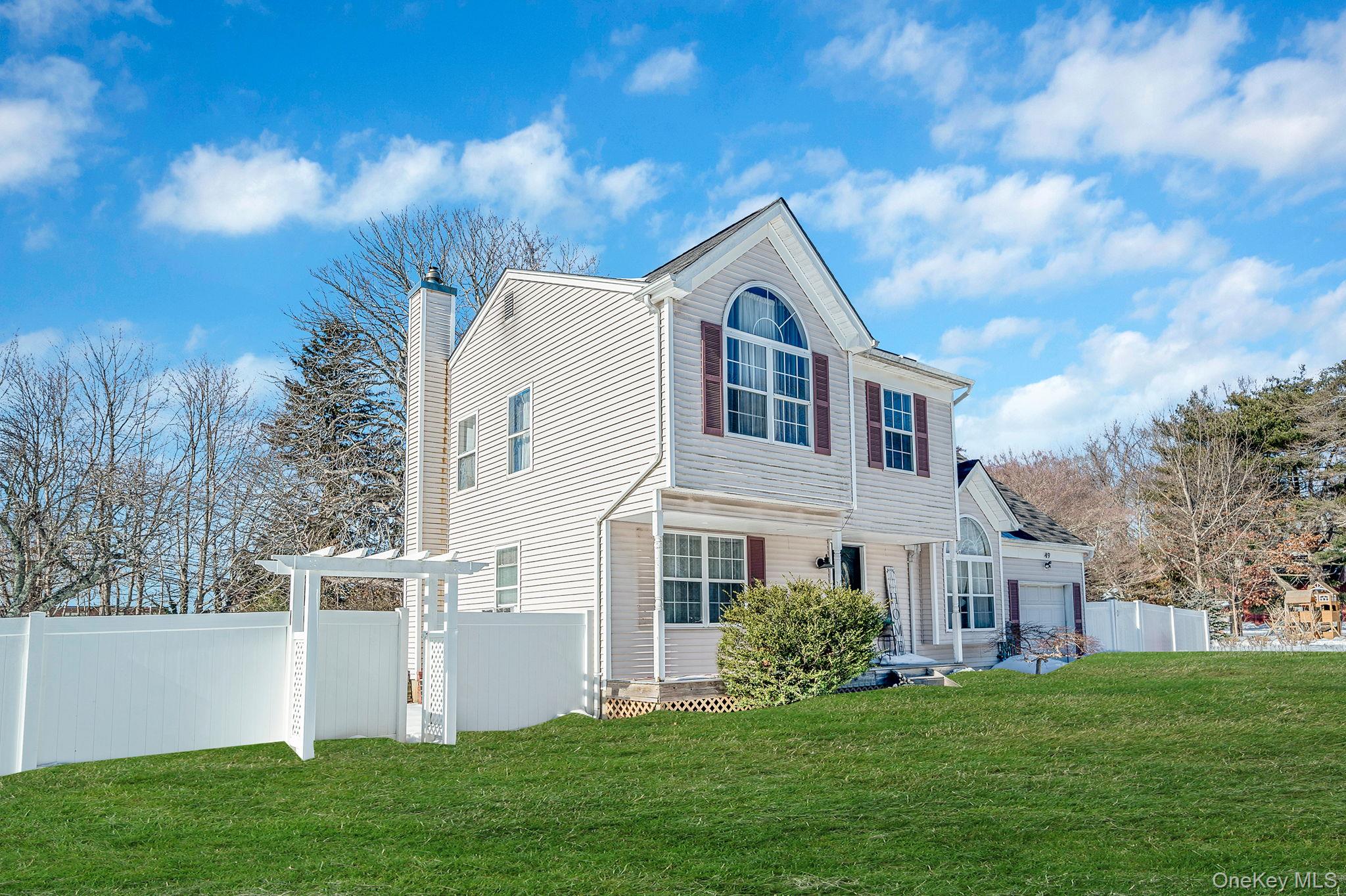 49 Flamingo Road, Rocky Point, NY 11778