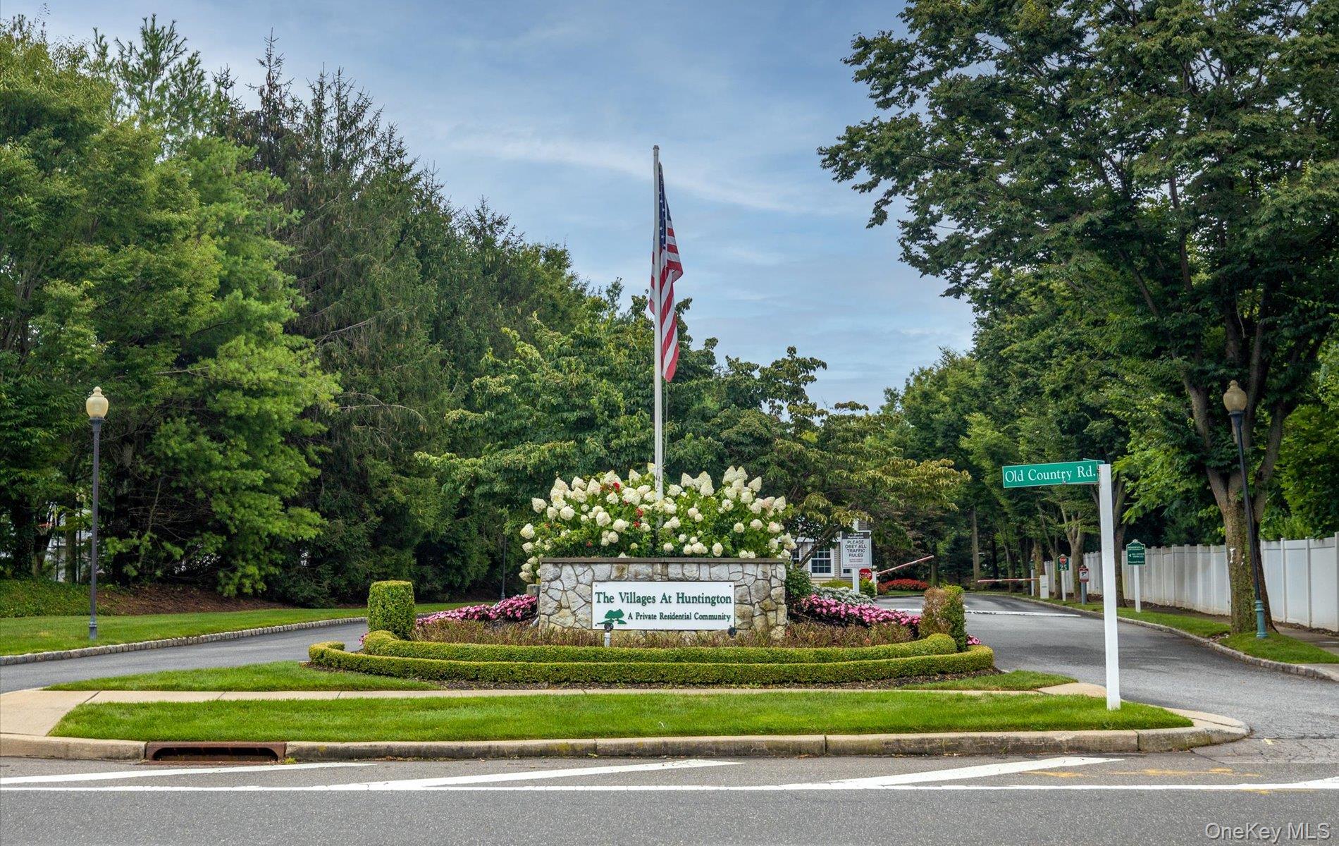 211 Barton Avenue, Melville, NY 11747