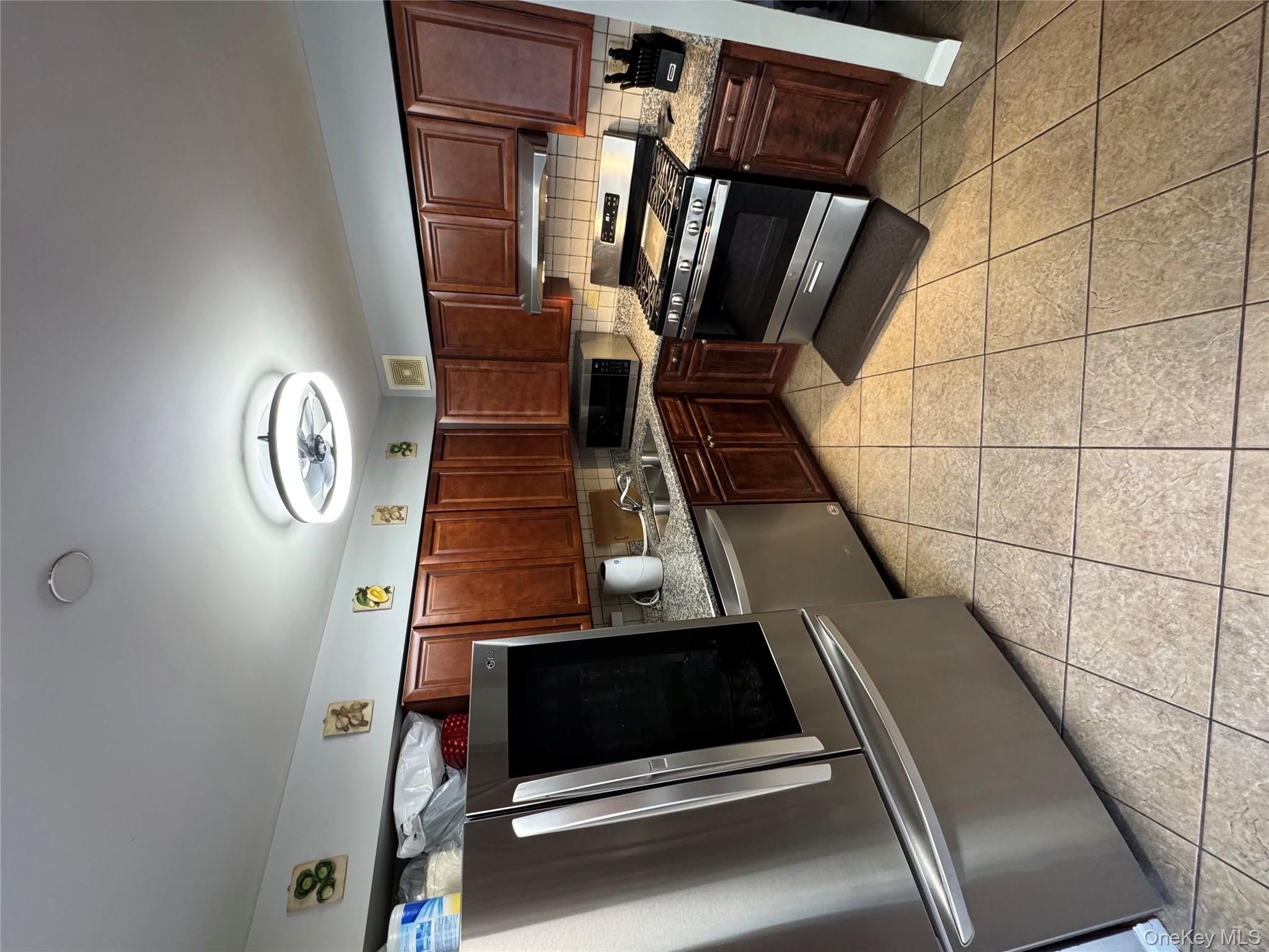 191A W Kingsbridge Road # 3, Bronx, NY 10463