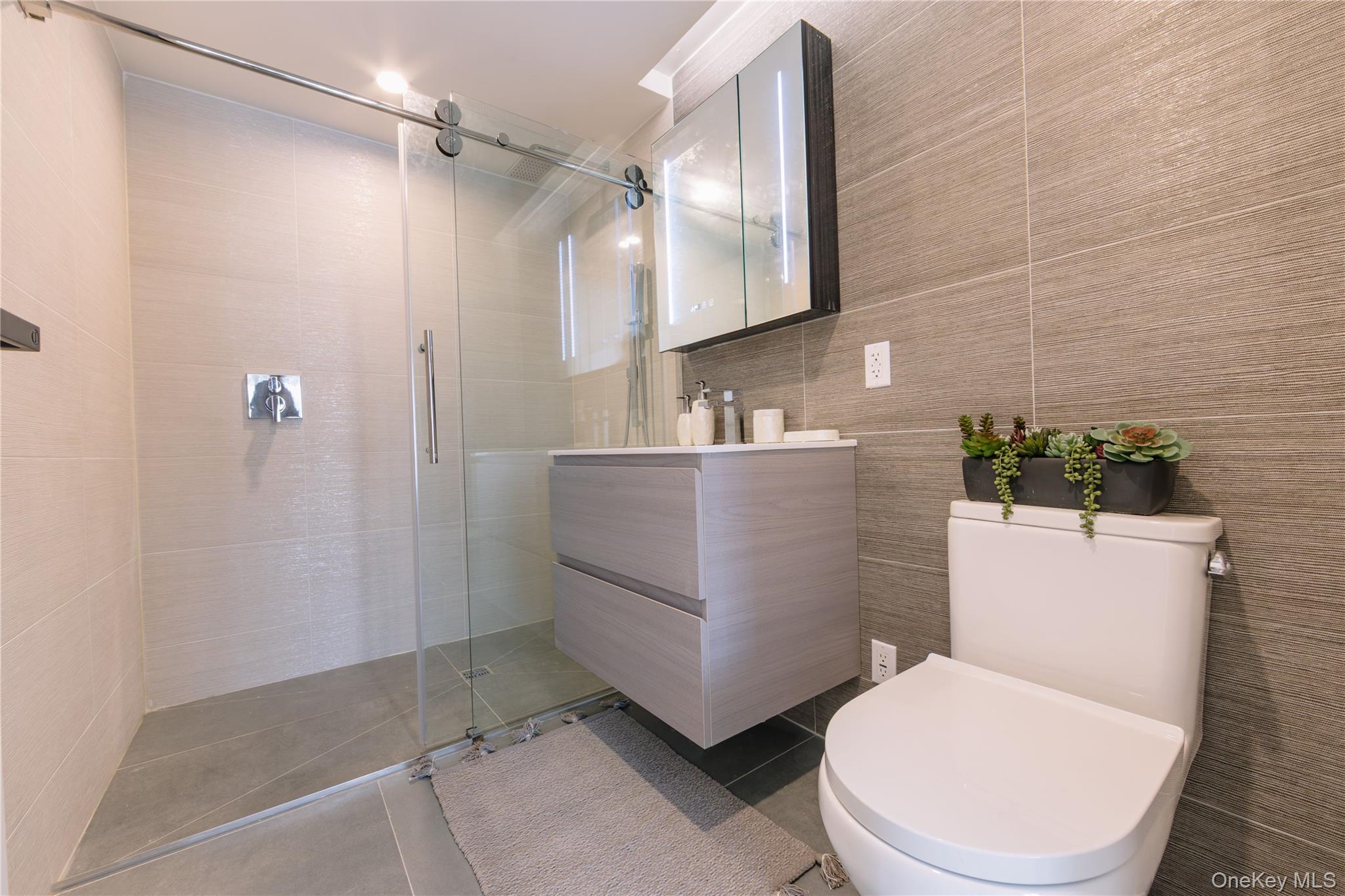 144-49 Northern Boulevard # 611, Flushing, NY 11354