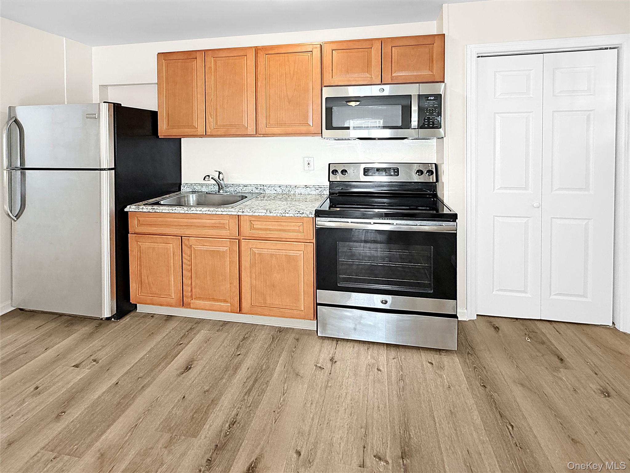 4332 ALBANY POST UNIT 1 Road, Hyde Park, NY 12538