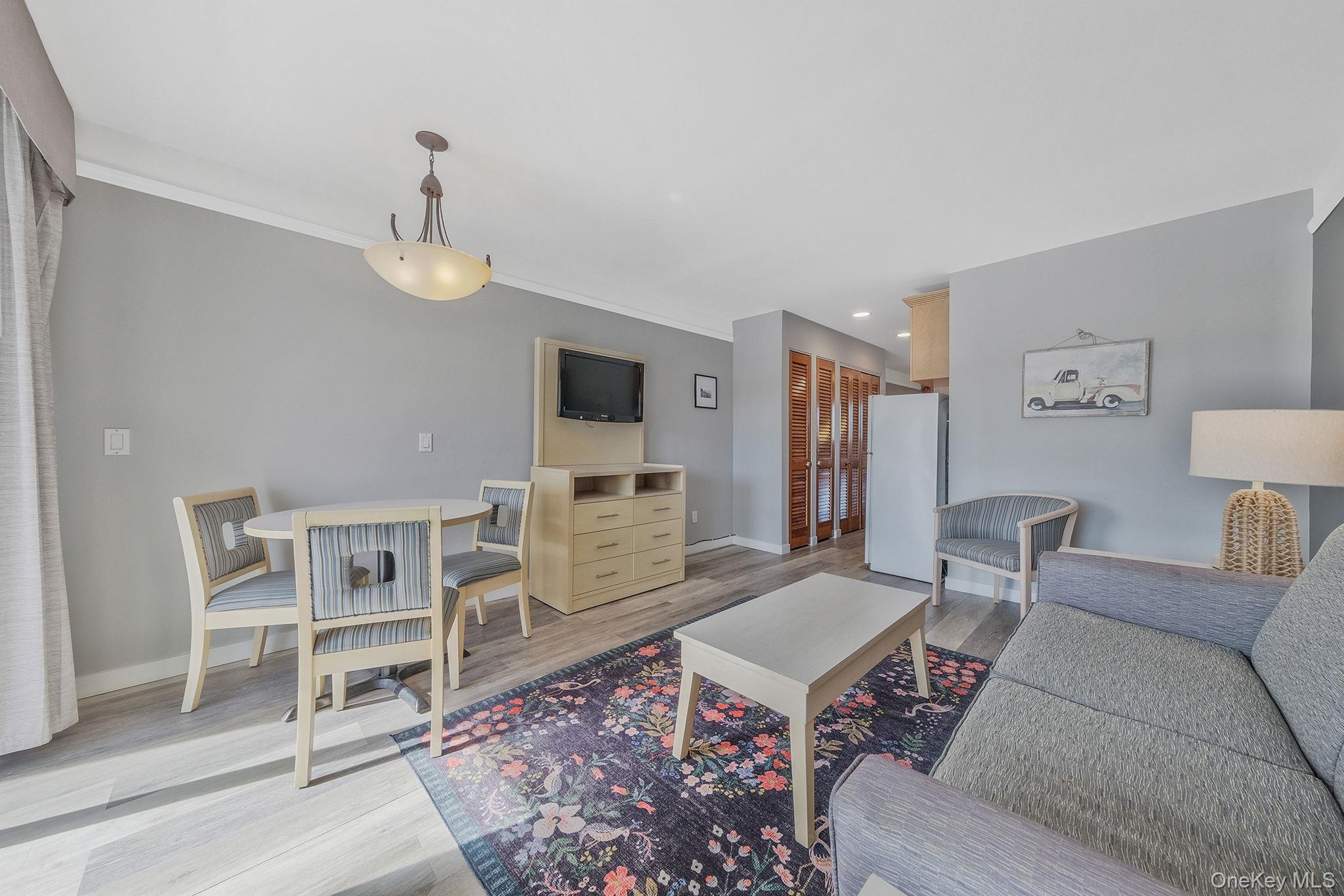 131 S Emerson Avenue # 216, Montauk, NY 11954