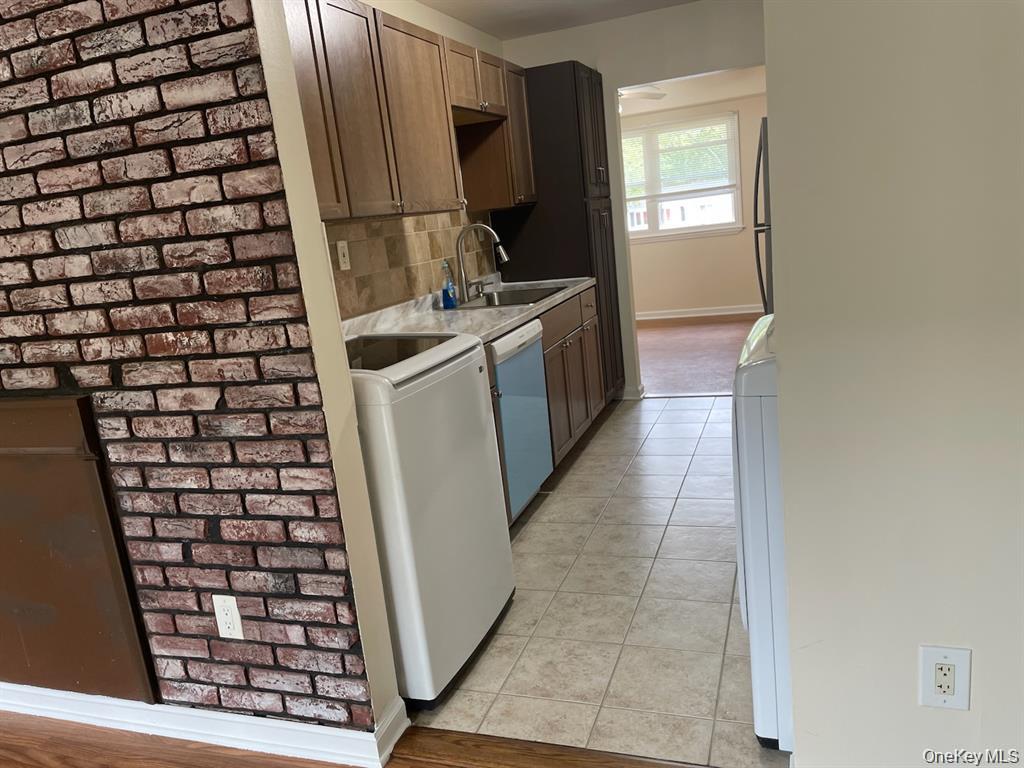 95 Hill Court, Calverton, NY 11933