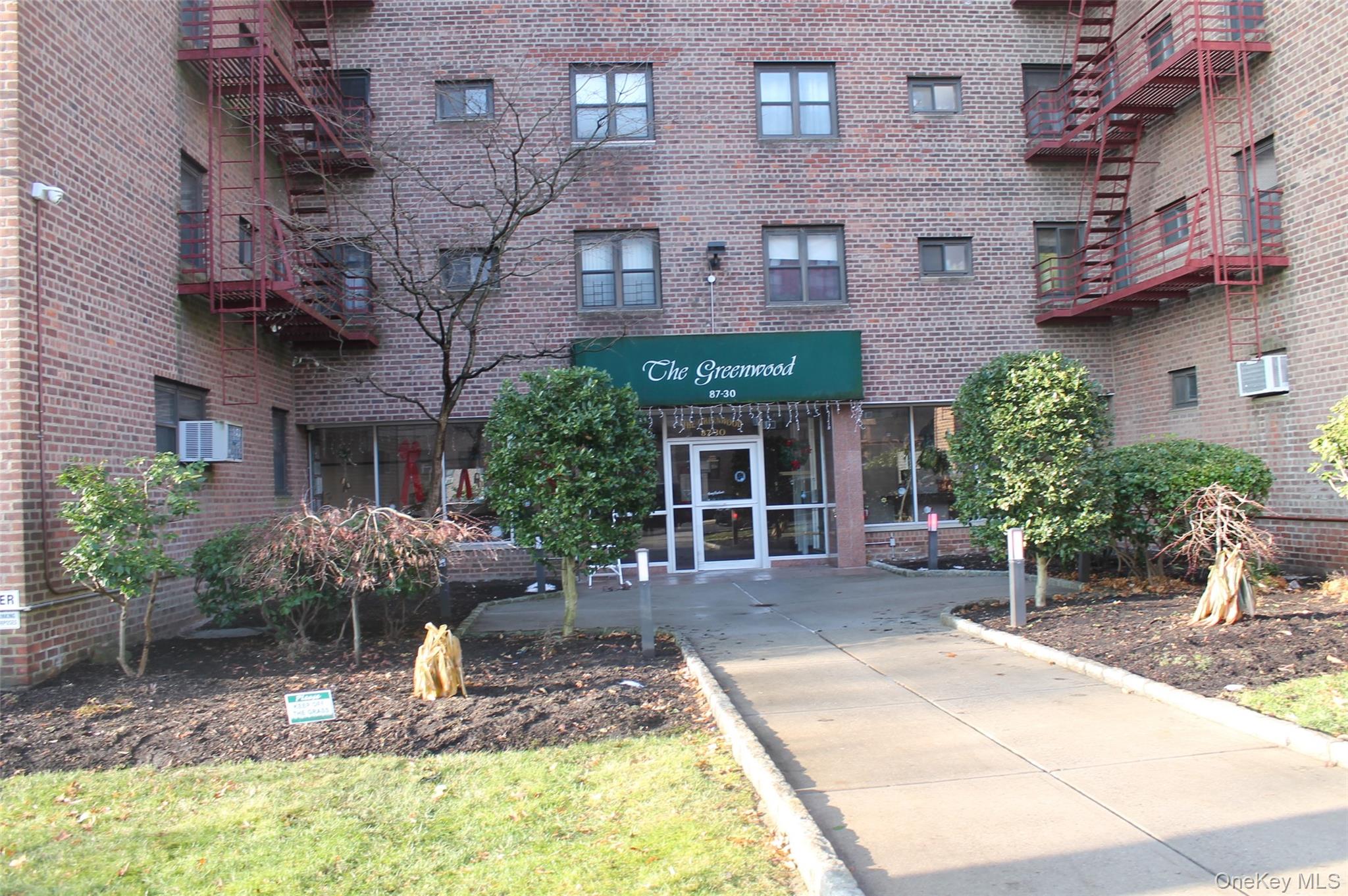 87-30 204th Street # B-56, Hollis, NY 11423