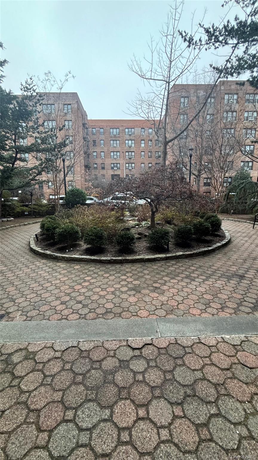 67-35 Yellowstone Boulevard # 60, Forest Hills, NY 11375