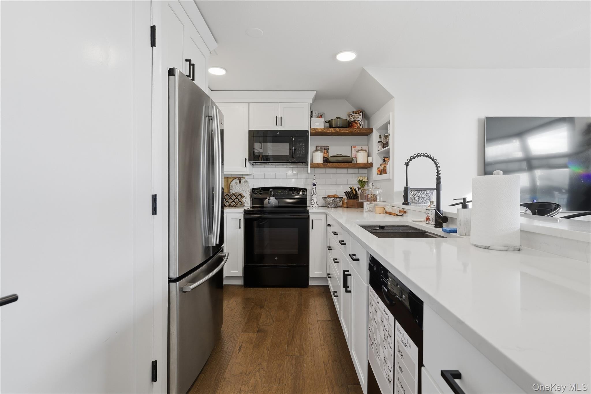 523 W Broadway # A, Long Beach, NY 11561