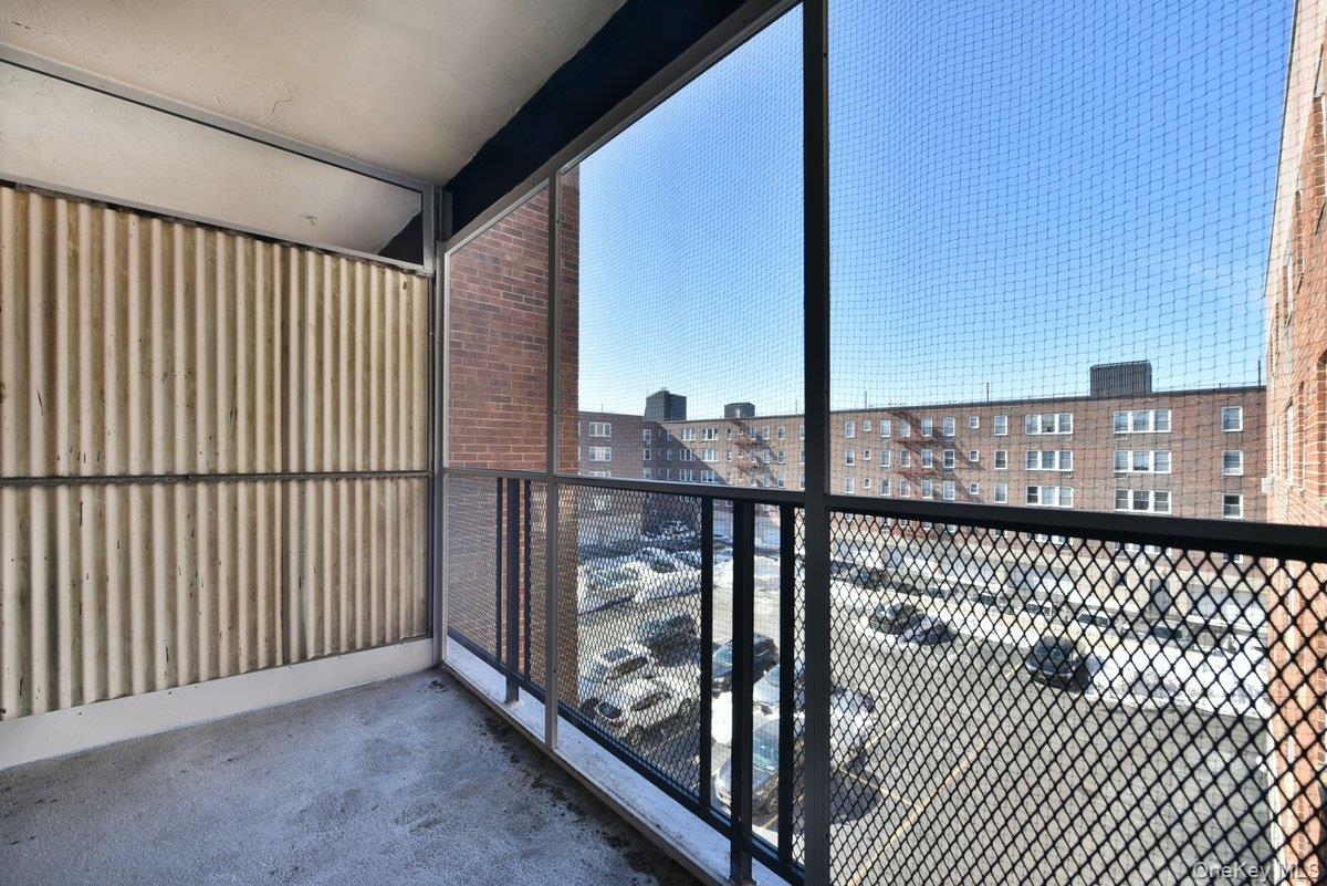 101 Lincoln Avenue # 3R, Mineola, NY 11501